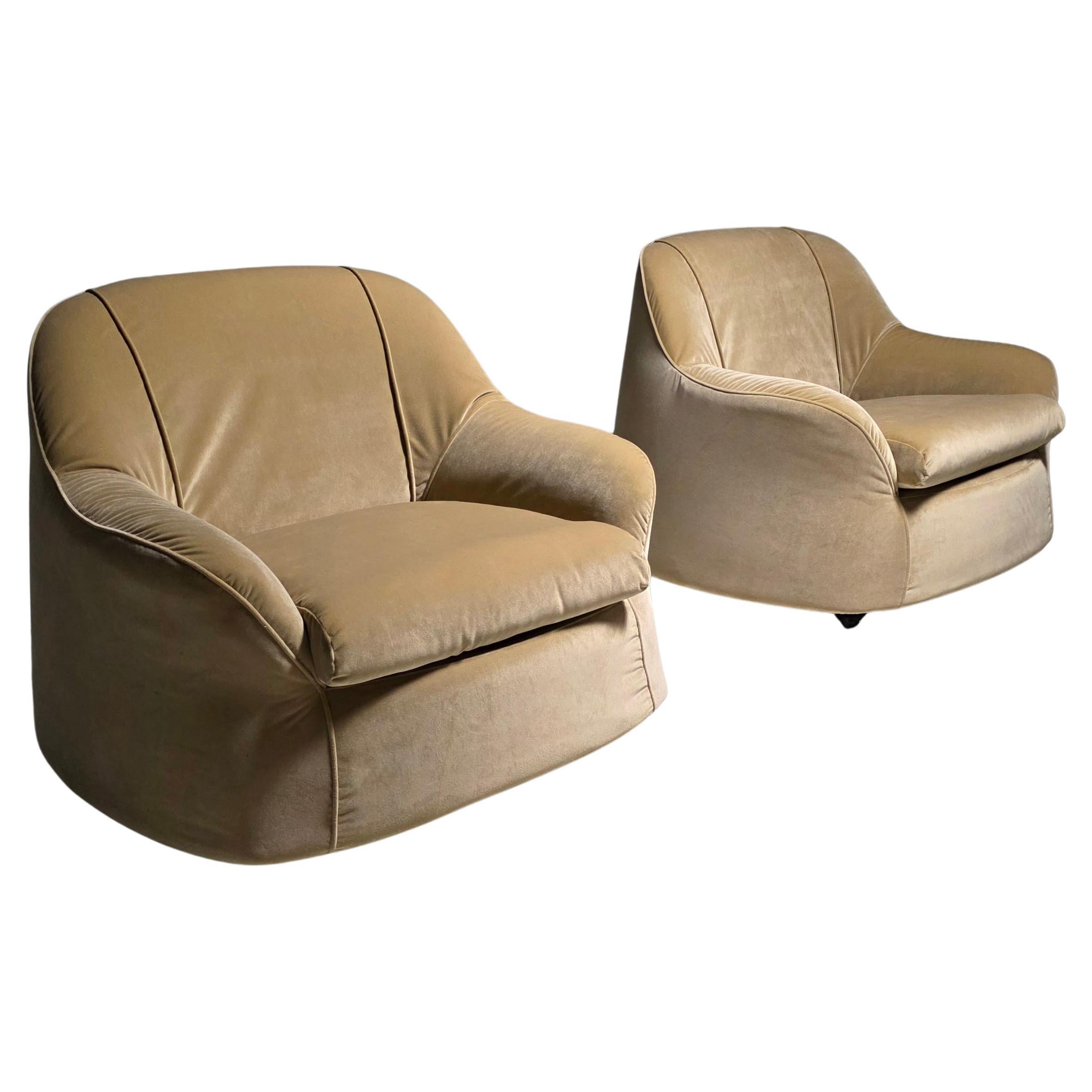 Afra & Tobia Scarpa for Cassina, pair of “Ciprea” lounge chairs, Italy, 1968