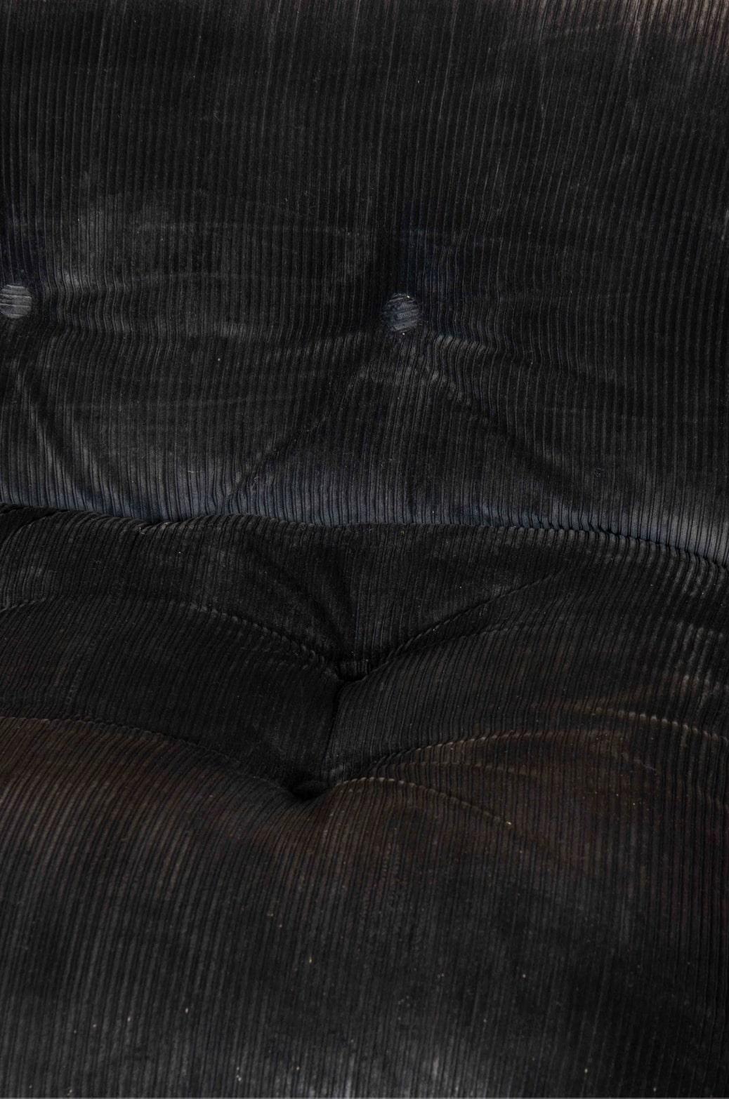 Afra & Tobia Scarpa pour Cassina, paire de chaises longues 'Soriana' en velours côtelé Bon état - En vente à Toronto, CA