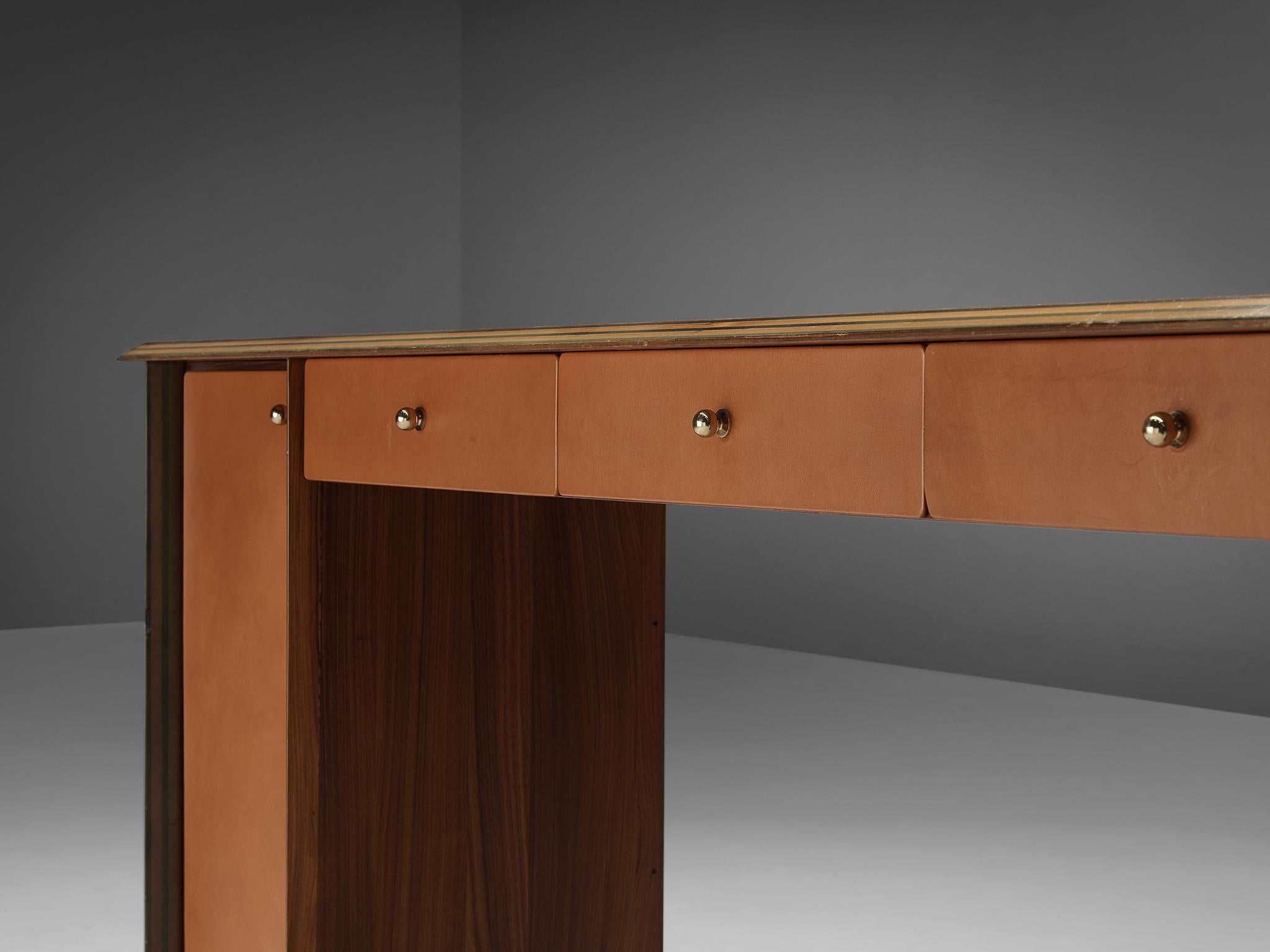 Afra & Tobia Scarpa for Maxalto 'Artona' Console Cabinet in Walnut and Leather 4