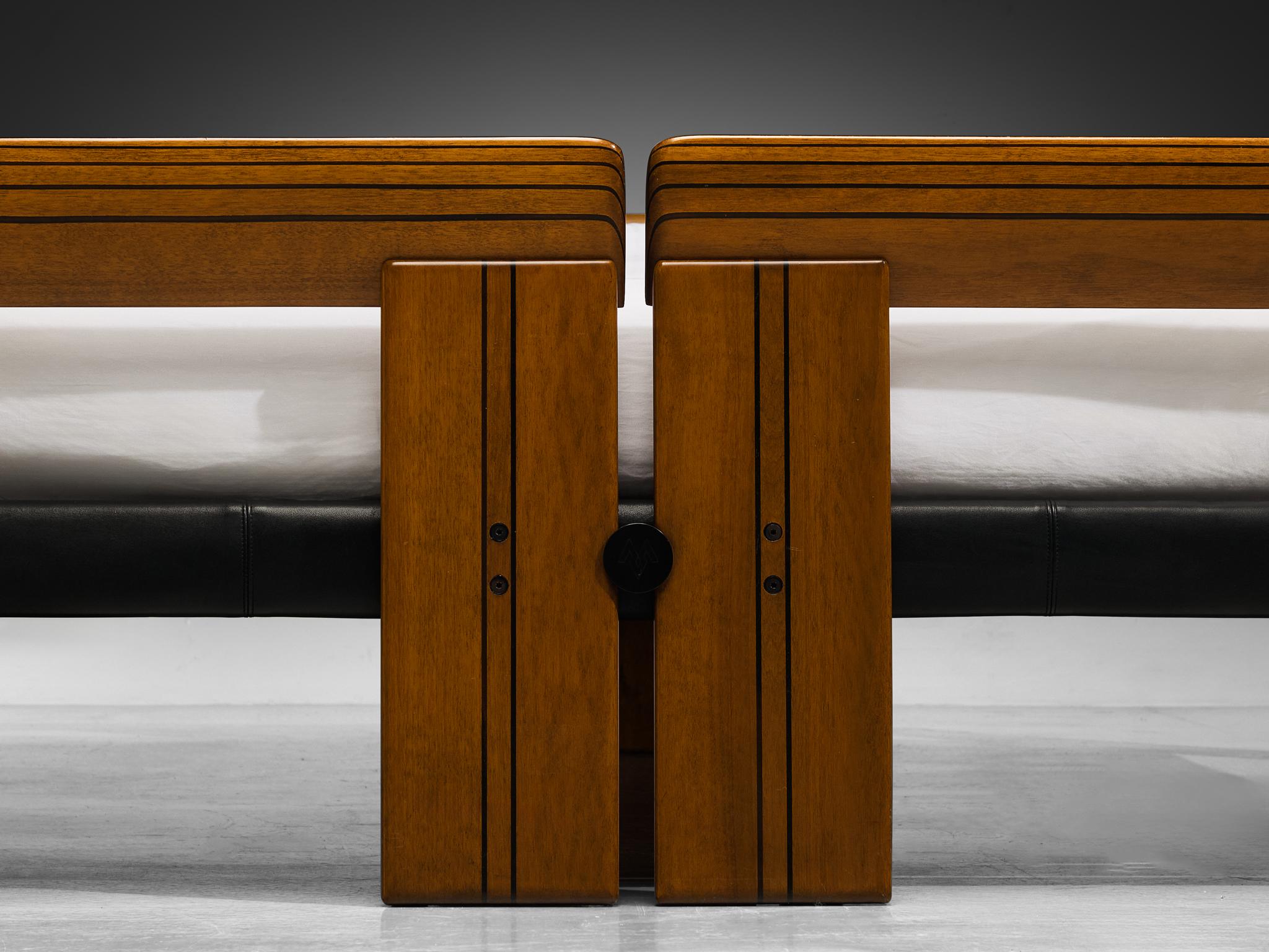 Late 20th Century Afra & Tobia Scarpa for Maxalto 'Artona' King Bed in Walnut For Sale