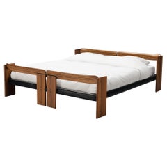 Letto King 'Artona' in noce di Afra & Tobia Scarpa per Maxalto