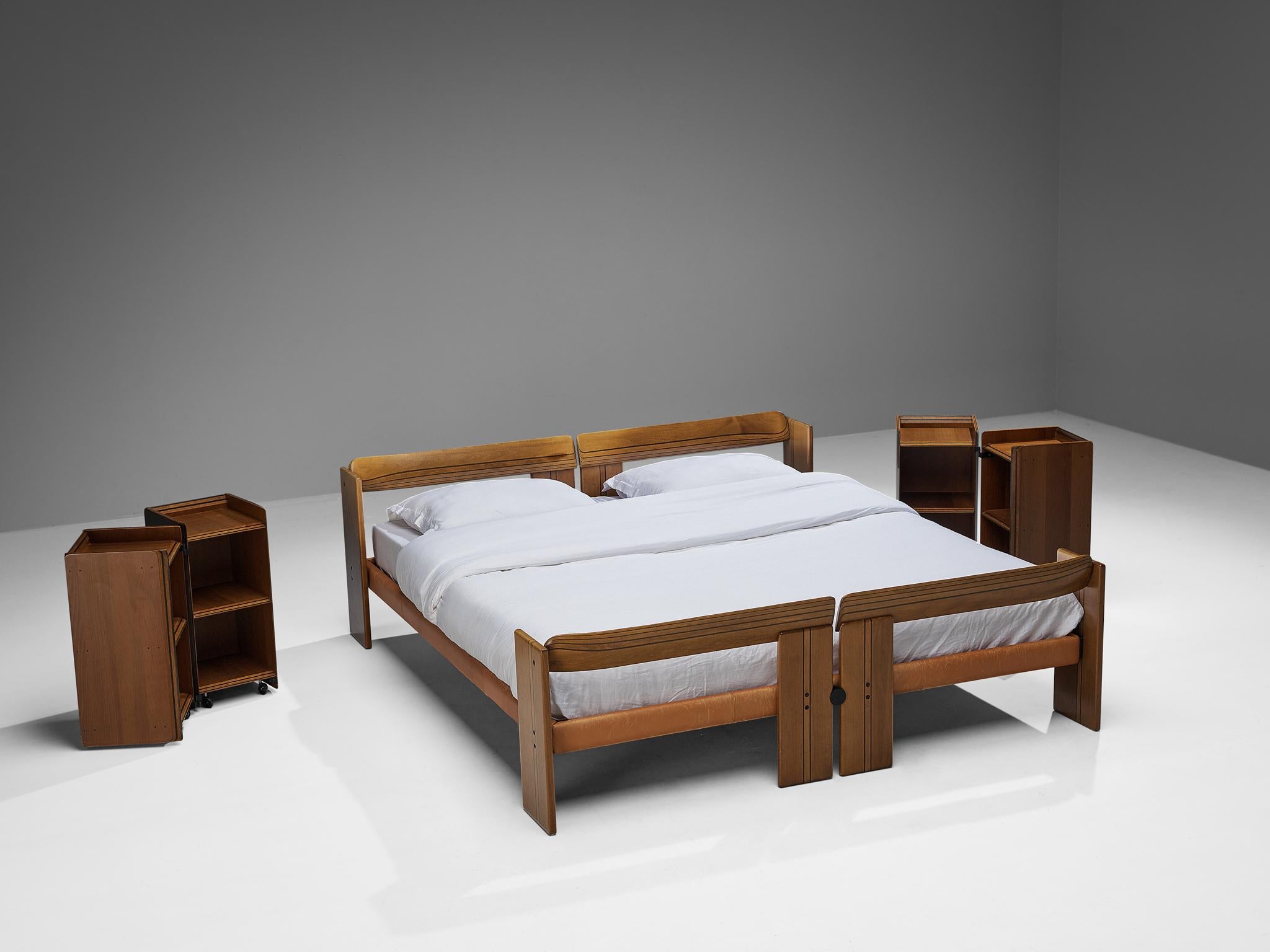 Afra & Tobia Scarpa for Maxalto Double Bed with Pair of Nightstands in Walnut In Good Condition In Waalwijk, NL