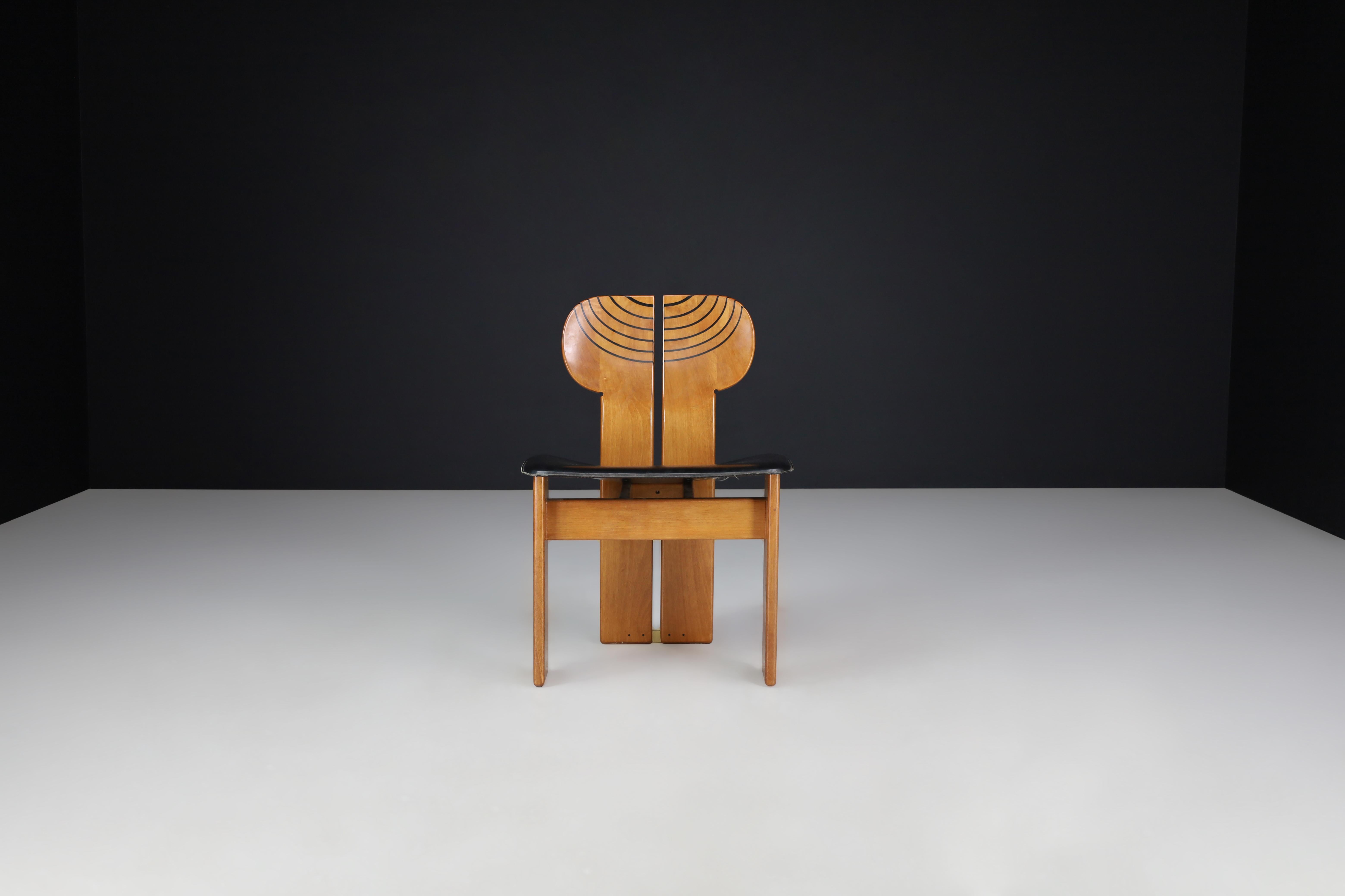 Mid-Century Modern Ensemble de 12 chaises de salle à manger Africa de Afra & Tobia Scarpa pour Maxalto, Italie, 1975 en vente