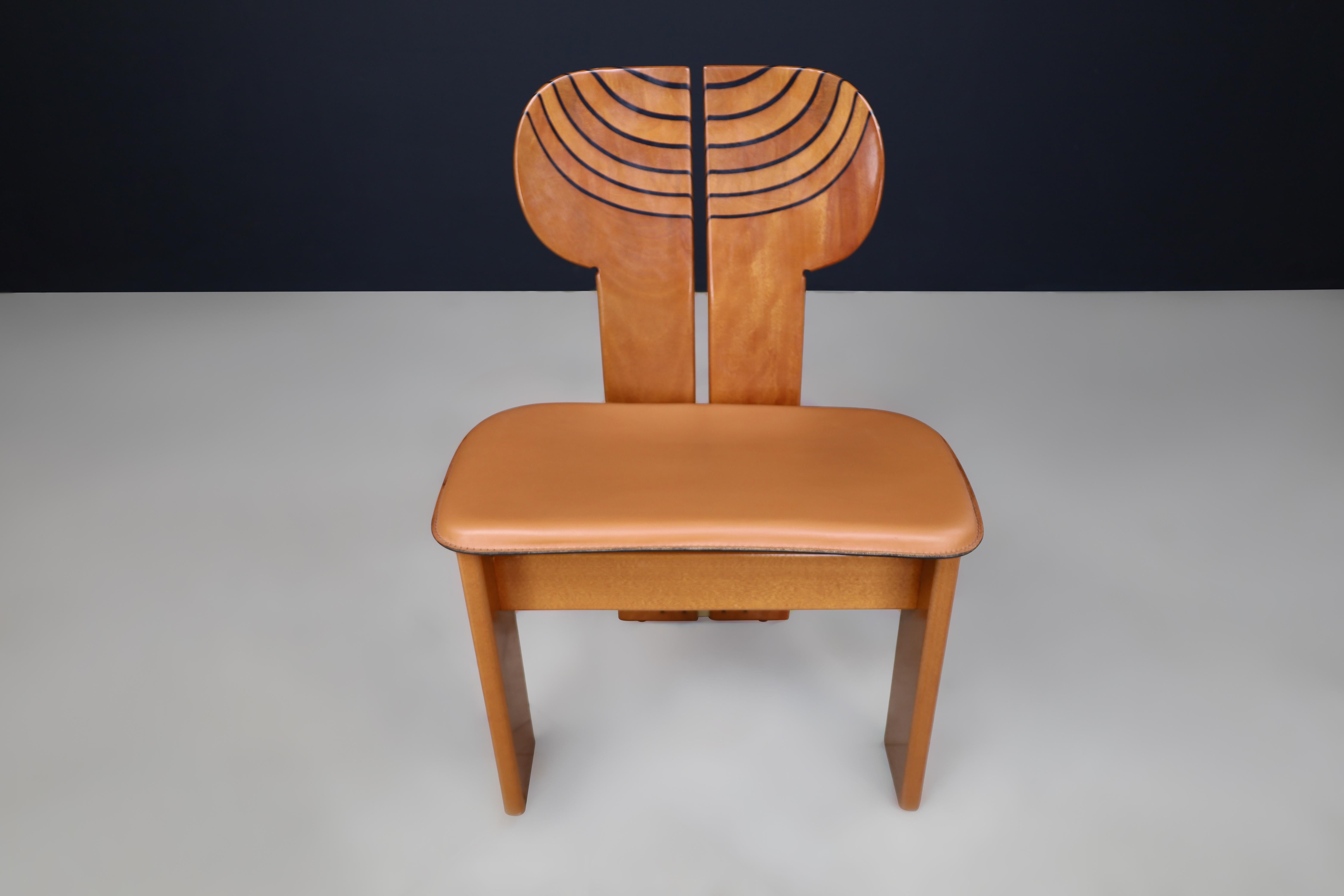 Afra & Tobia Scarpa for Maxalto Set of eight 'Africa' Dining Chairs Italy, 1975 For Sale 5