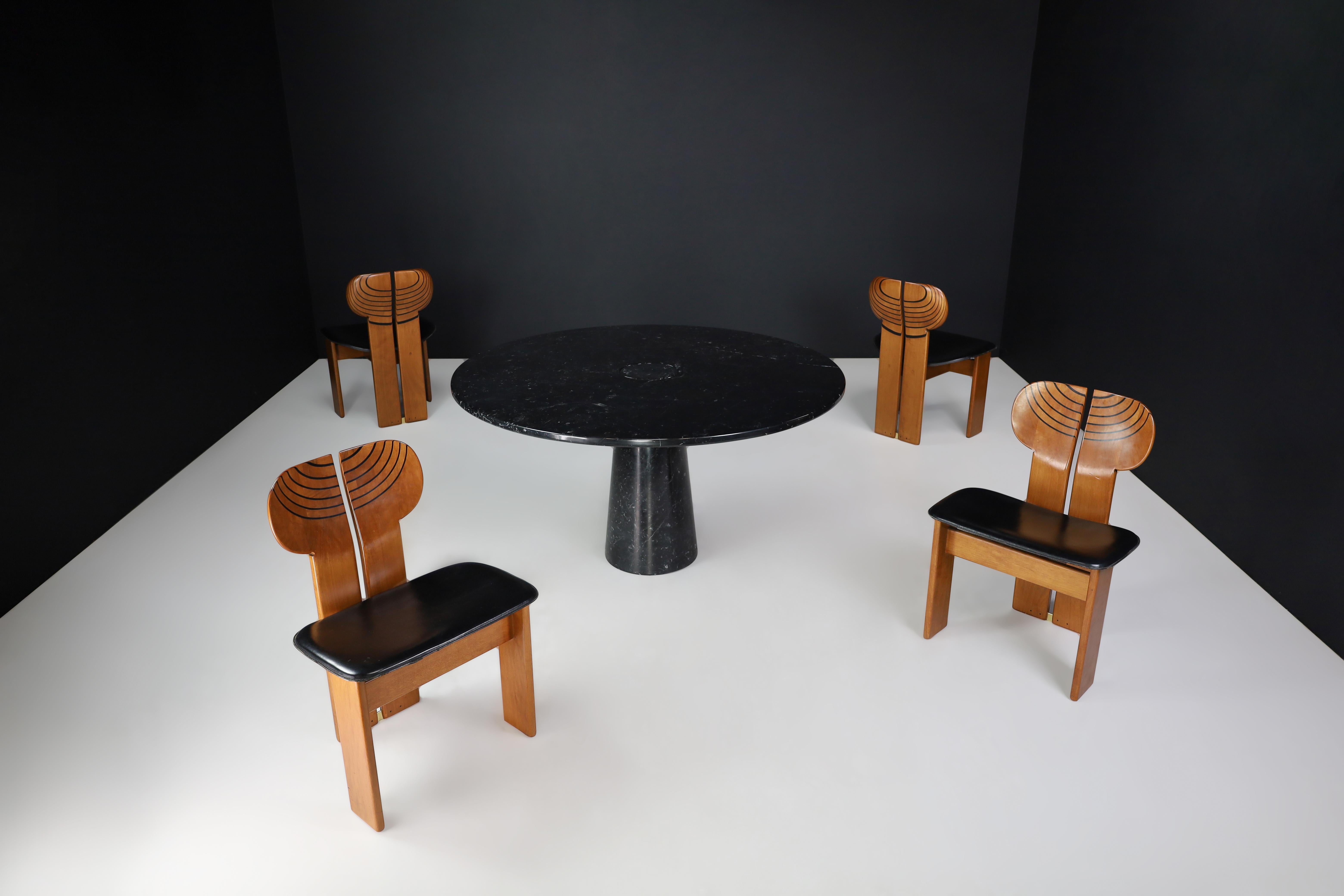 Afra & Tobia Scarpa for Maxalto Set of four 'Africa' Dining Chairs Italy, 1975 11