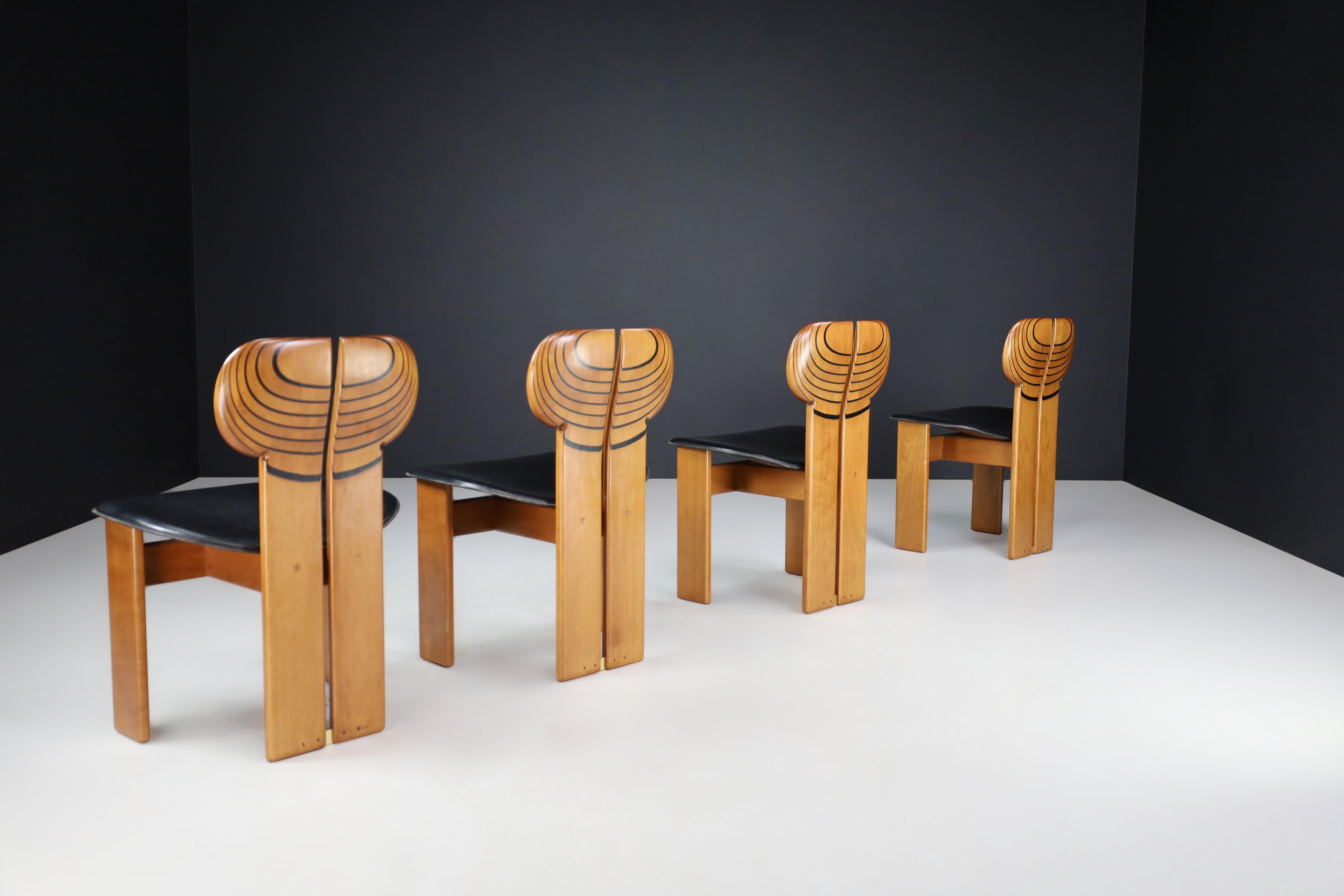Late 20th Century Afra & Tobia Scarpa for Maxalto Set of four 'Africa' Dining Chairs Italy, 1975