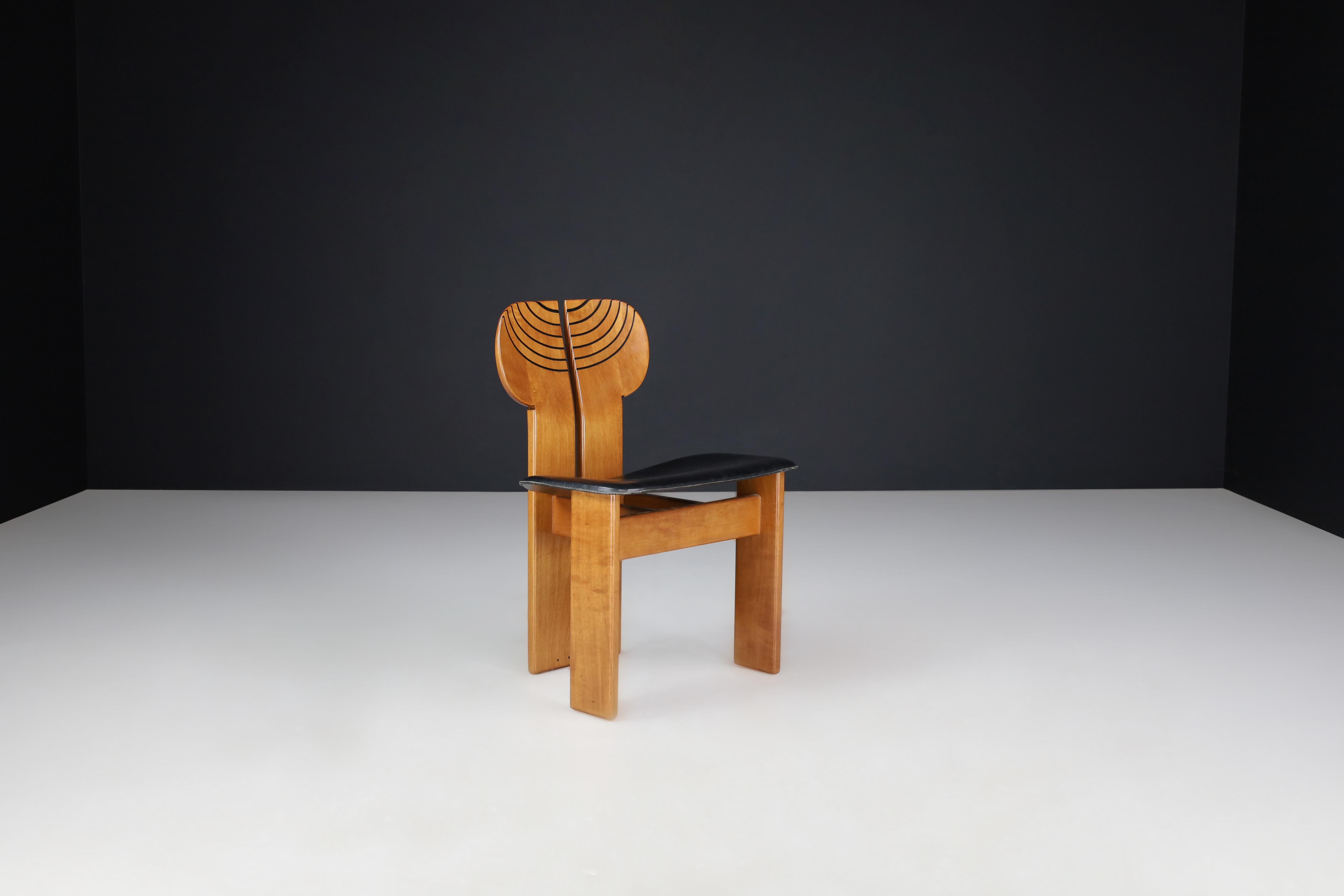 Leather Afra & Tobia Scarpa for Maxalto Set of four 'Africa' Dining Chairs Italy, 1975