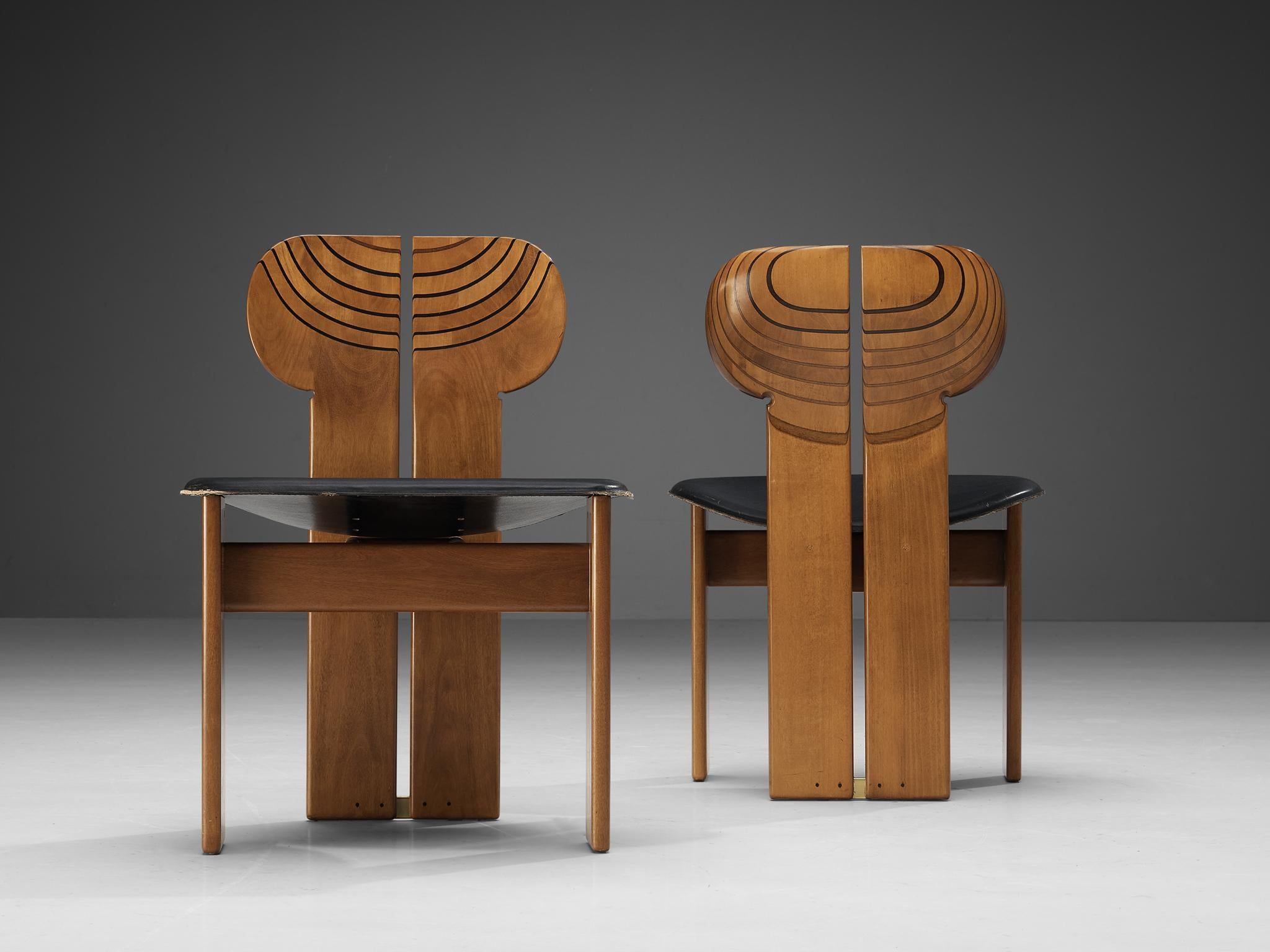Afra & Tobia Scarpa for Maxalto Set of Six 'Africa' Dining Chairs in Walnut In Good Condition In Waalwijk, NL