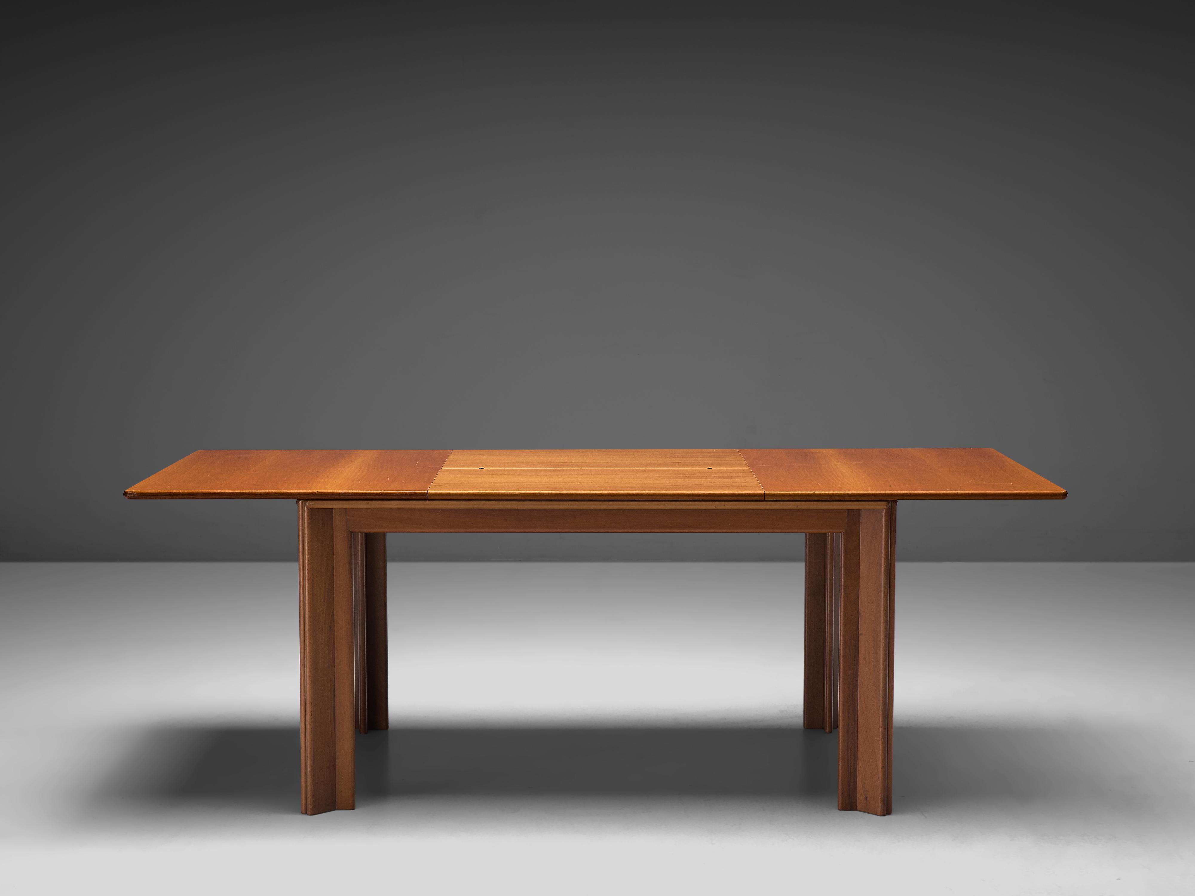 Italian Afra & Tobia Scarpa for Molteni Extendable Dining Table