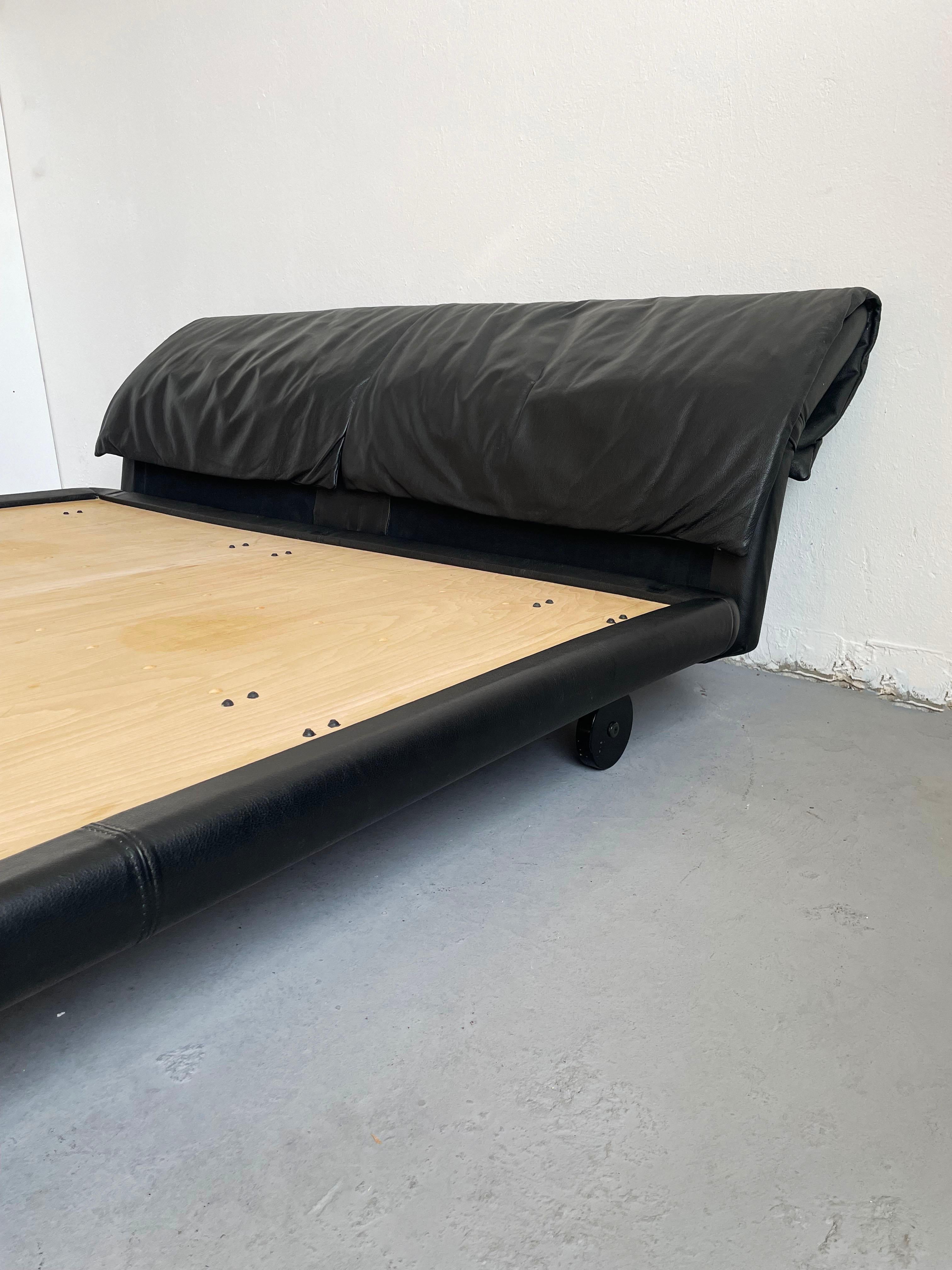 Italian Afra & Tobia Scarpa for Molteni 'Marlo' Bed in Black Leather, Italy 1980s For Sale