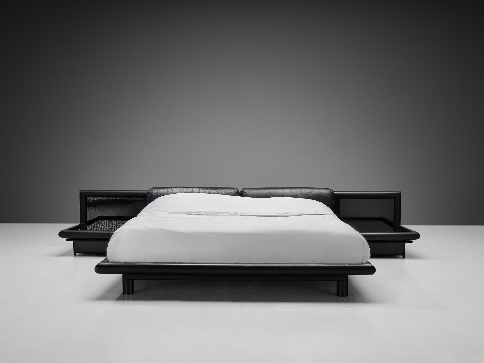 Italian Afra & Tobia Scarpa for Molteni ‘Morna’ Bed with Nightstands  For Sale