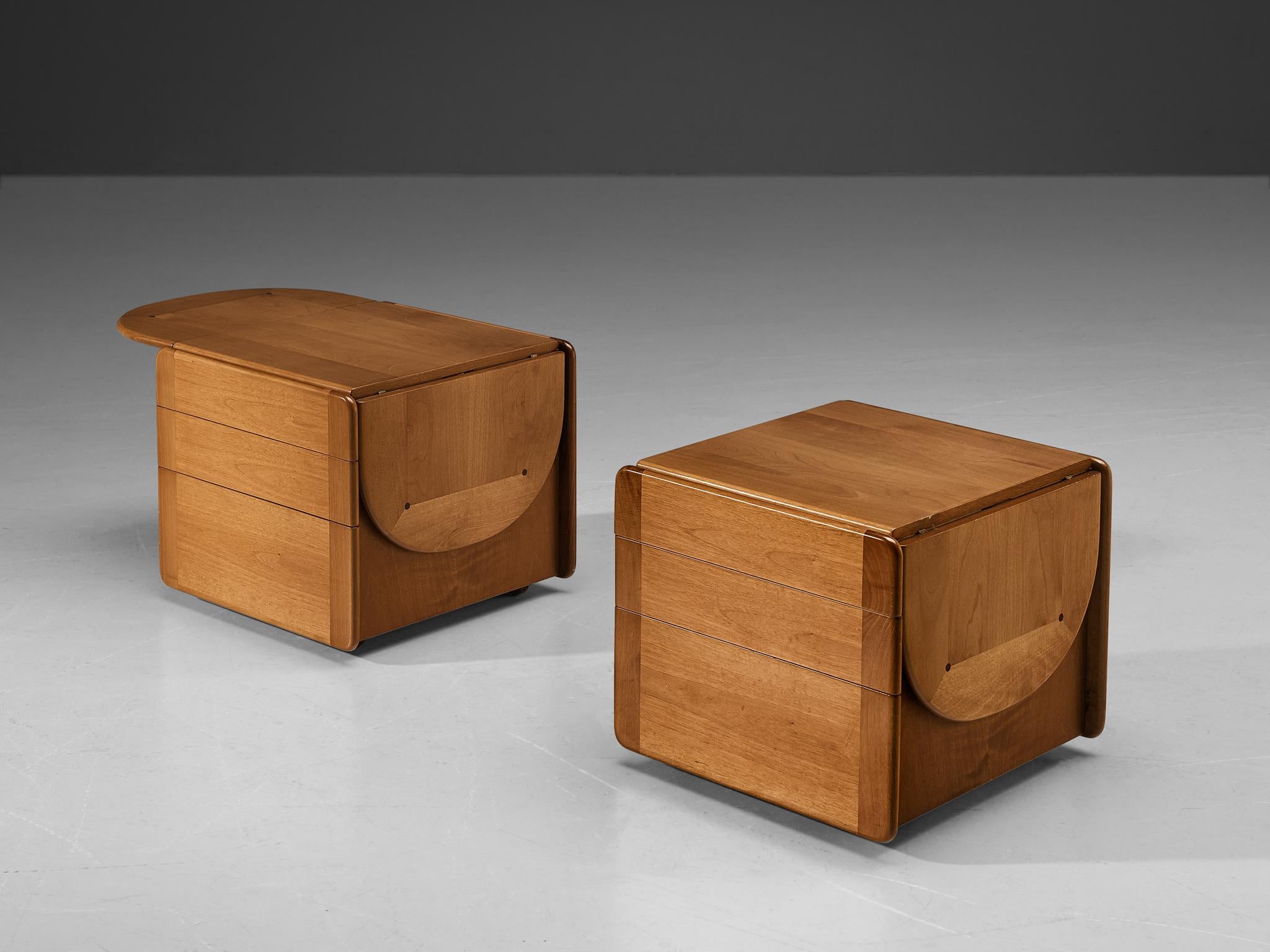 Afra & Tobia Scarpa for Molteni, pair of nightstands model ‘Mid’, walnut, wood, Italy, 1980s

This well-designed pair of nightstands feature modern and clean aesthetics based on a solid construction executed in solely honest, wooden materials. The