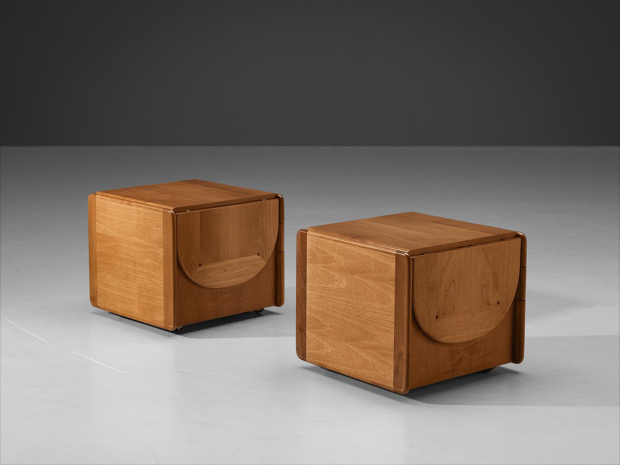 Afra & Tobia Scarpa for Molteni Pair of Nightstands in Walnut In Good Condition In Waalwijk, NL