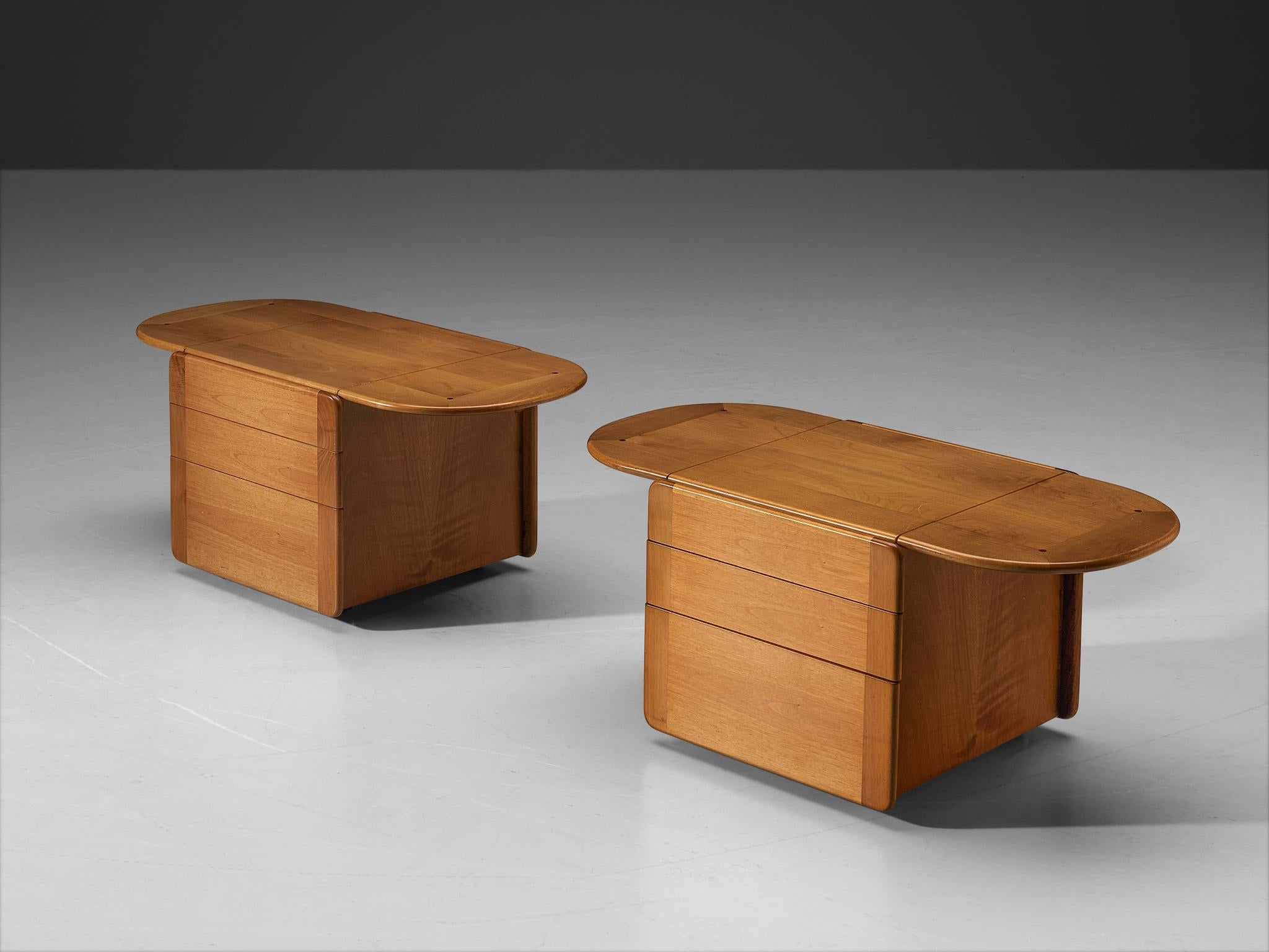 Afra & Tobia Scarpa for Molteni Pair of Nightstands in Walnut 2