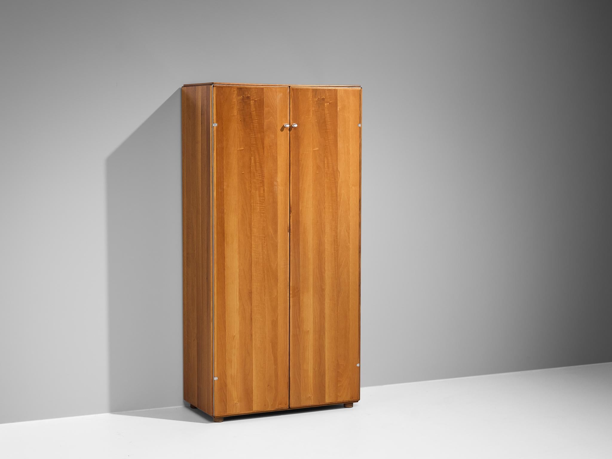 Afra & Tobia Scarpa for Stildomus, 'Torcello' highboard, walnut, aluminum, Italy, 1964

The 'Torcello' model is a rare find and is produced by the Italian company Stildomus, a furniture company that continuously strived in finding the perfect