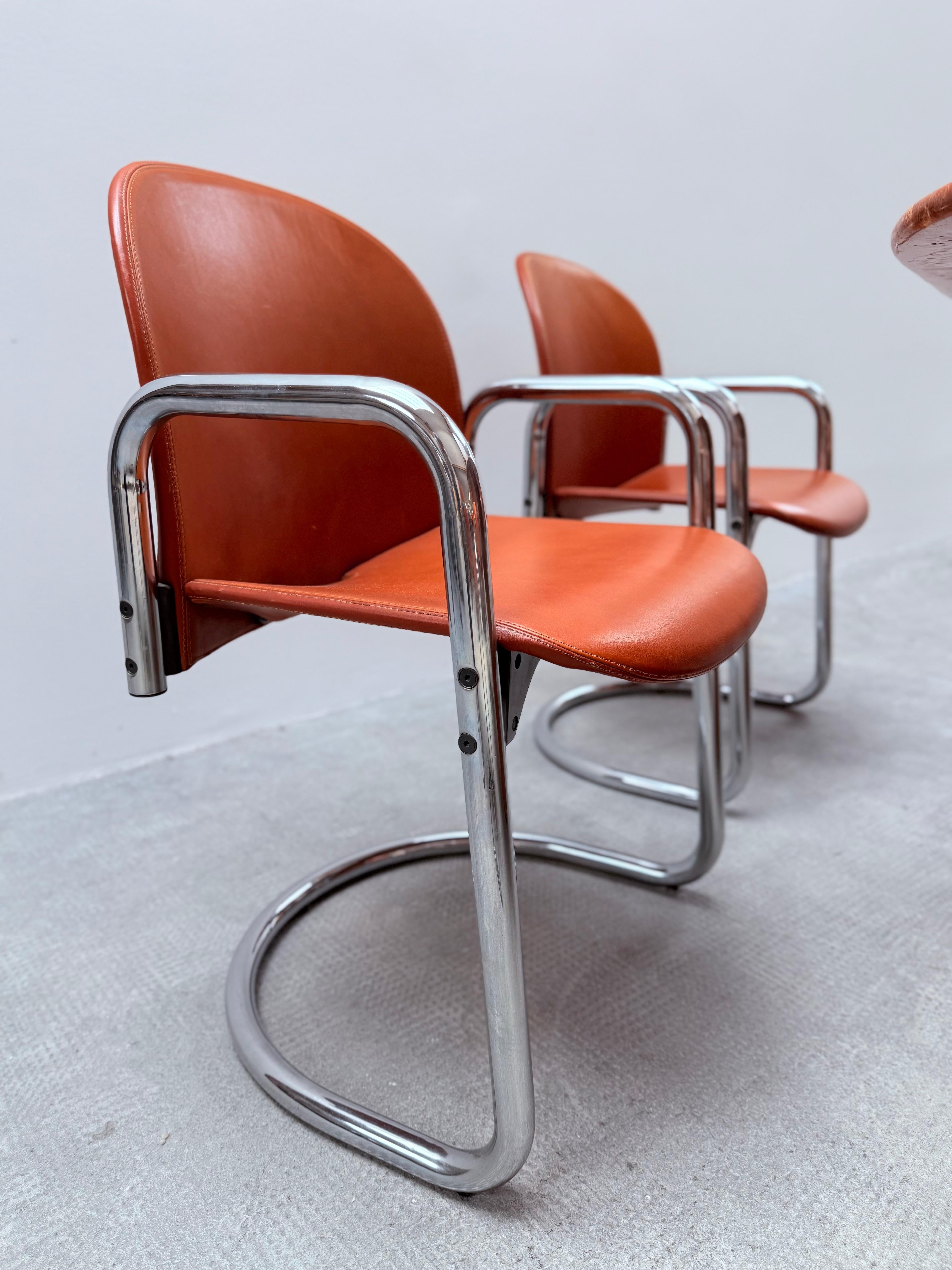 Afra & Tobia Scarpa para B&B Italia Travertin Esstisch & 6 Stühle, Italia 1974 en venta 6