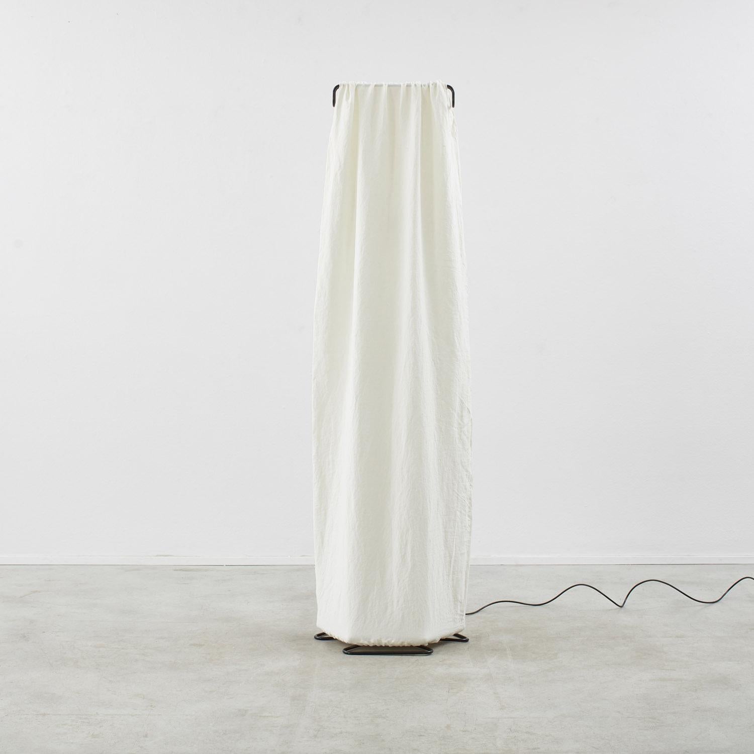 Postmoderne Lampadaire Katia d'Afra & Tobia Scarpa pour Flos, Italie, 1974 - Deux availabe en vente