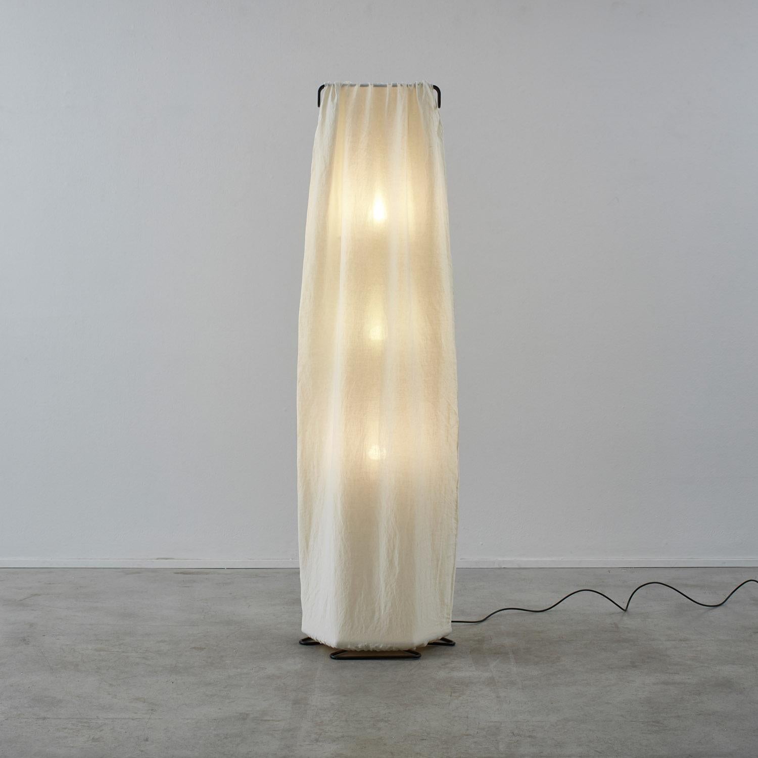 italien Lampadaire Katia d'Afra & Tobia Scarpa pour Flos, Italie, 1974 - Deux availabe en vente