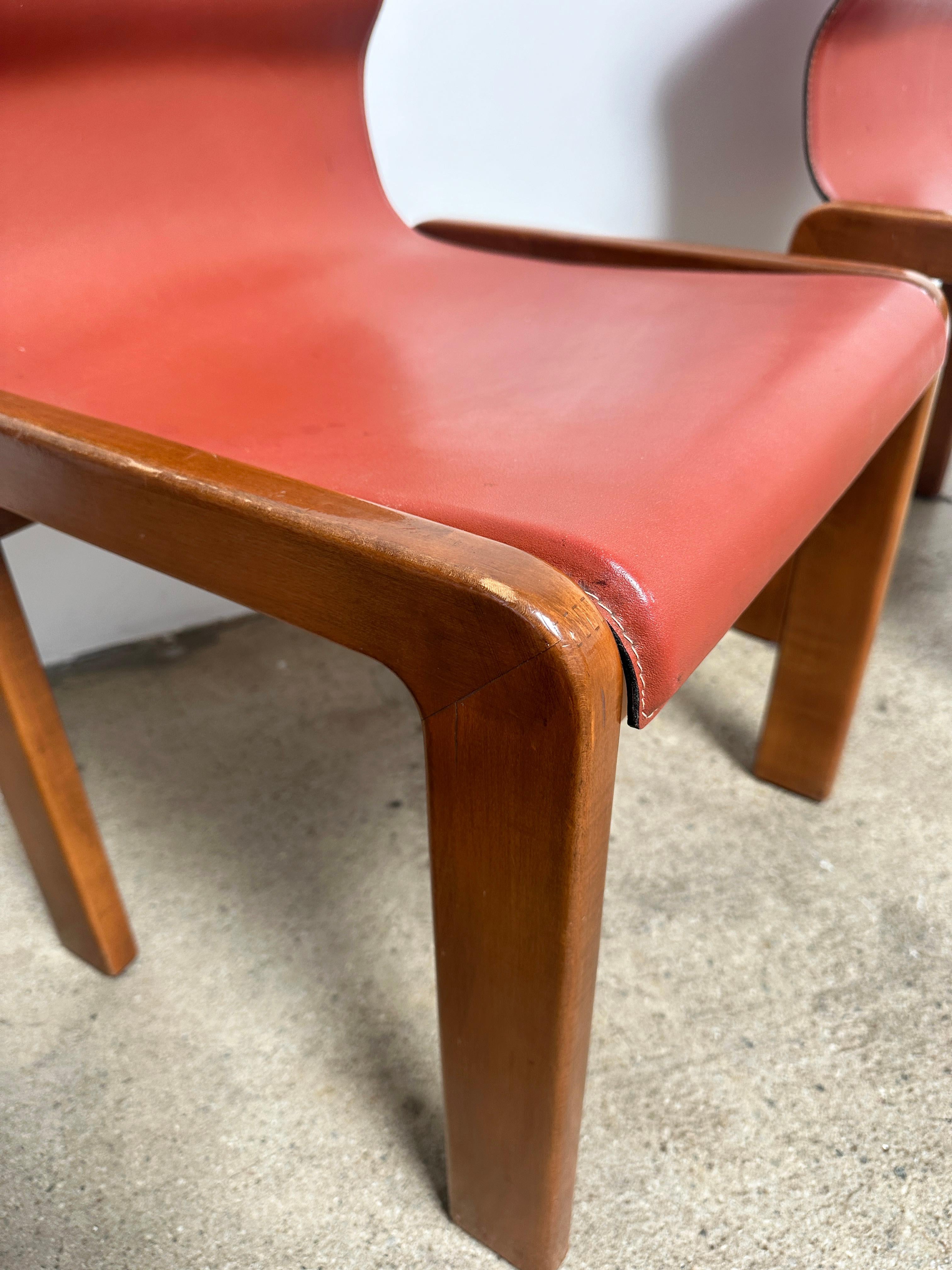 Leather and Plywood Dining Chairs in the Style of Mobil Girgi, Set of 4 In Good Condition For Sale In Los Angeles, CA