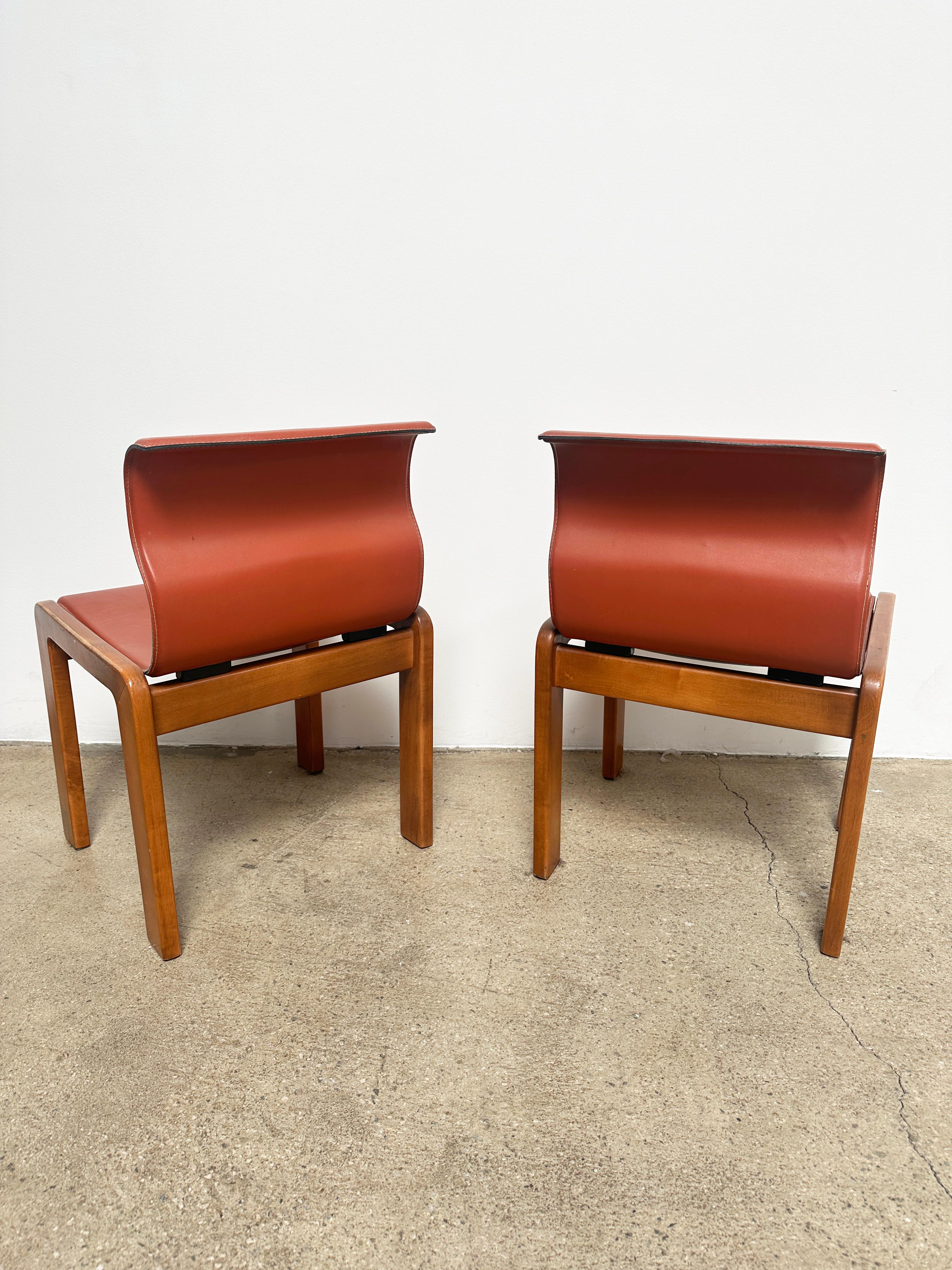 Cuir Leather and Plywood Dining Chairs in the Style of Mobil Girgi, Set of 4 en vente