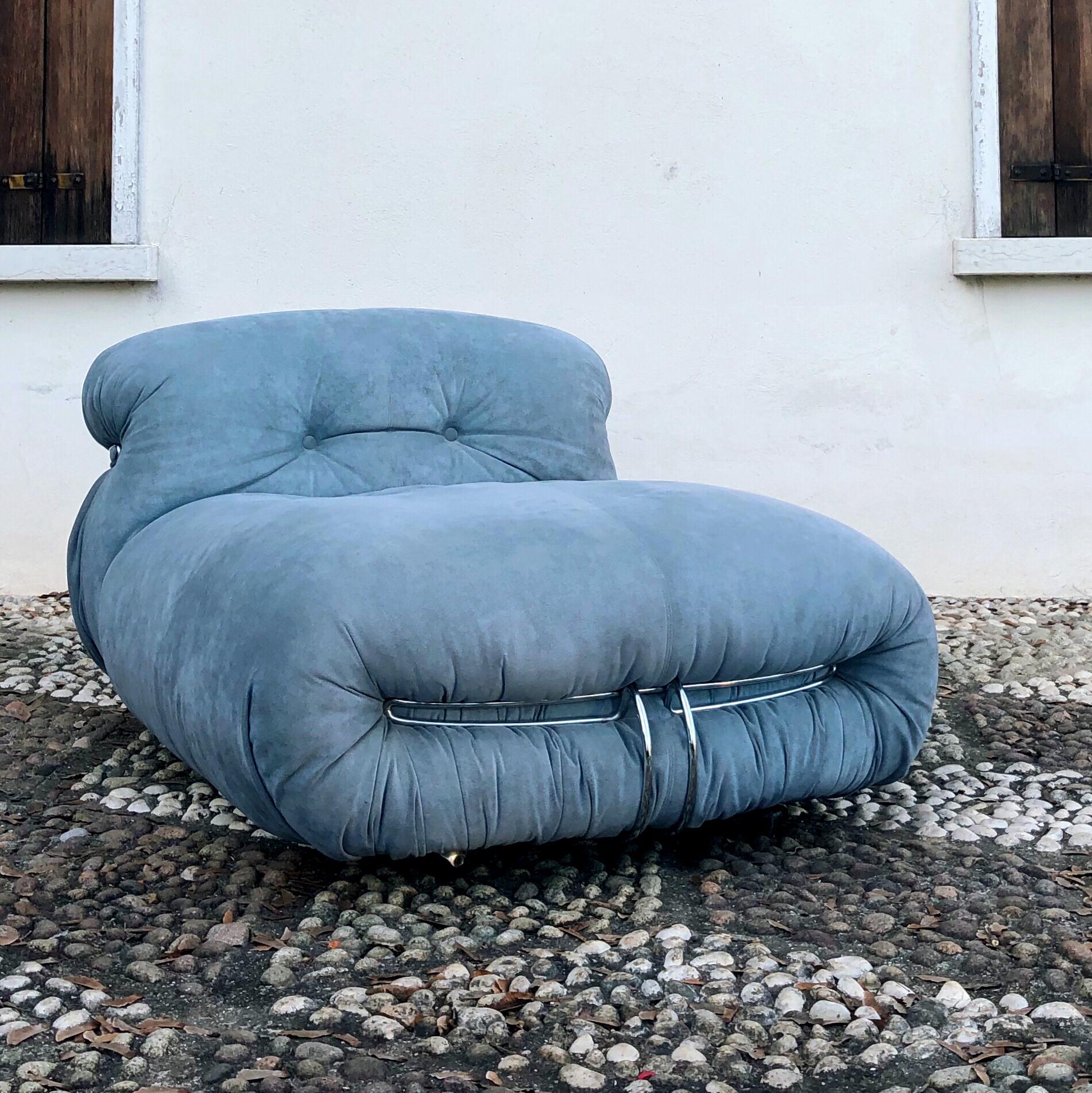 Afra & Tobia Scarpa Hellblauer Alcantara Soriana Liegesessel für Cassina, 1969 (Italienisch) im Angebot
