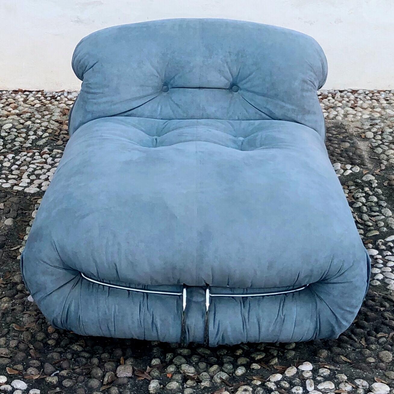 Afra & Tobia Scarpa Hellblauer Alcantara Soriana Liegesessel für Cassina, 1969 (Mitte des 20. Jahrhunderts) im Angebot