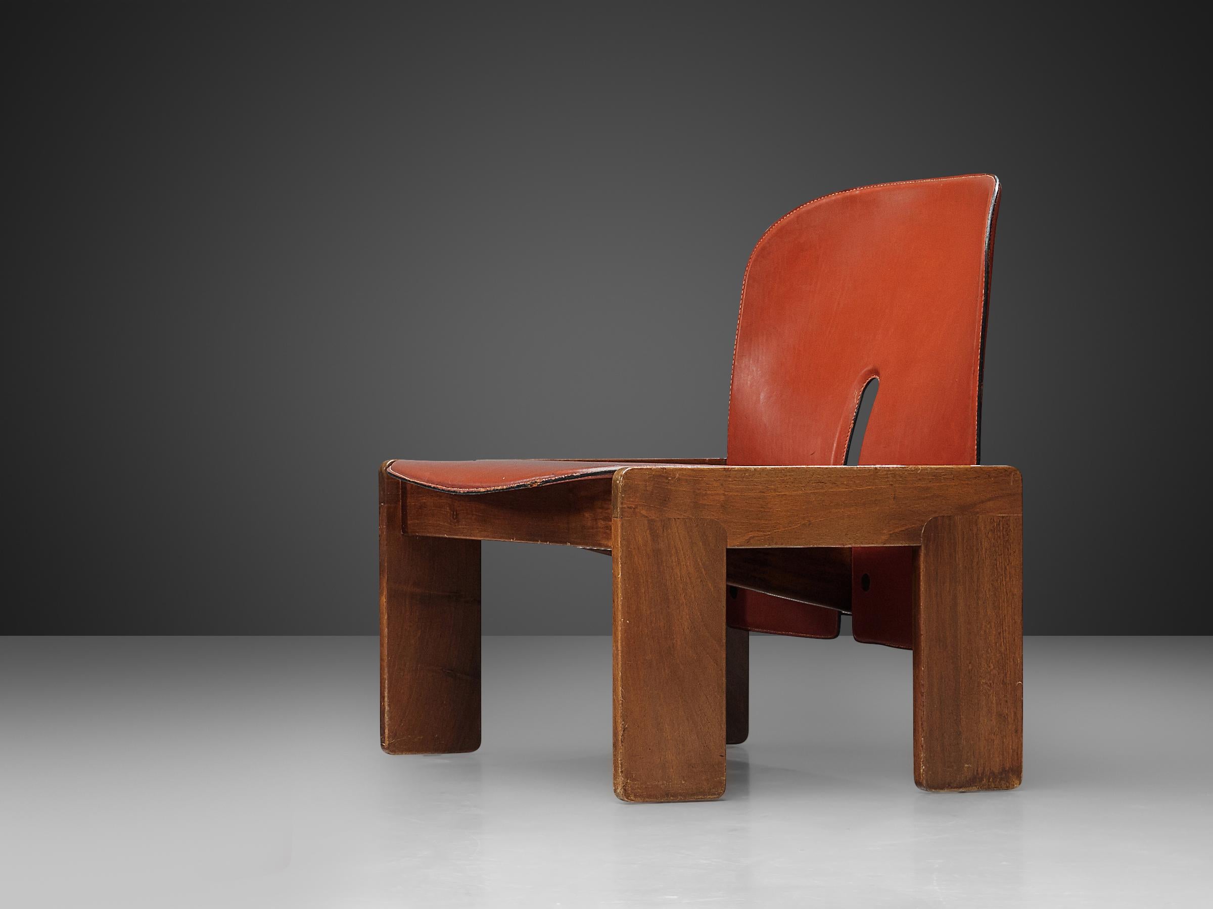Afra & Tobia Scarpa Lounge Chair Model '925' in Walnut and Red Leather In Good Condition In Waalwijk, NL