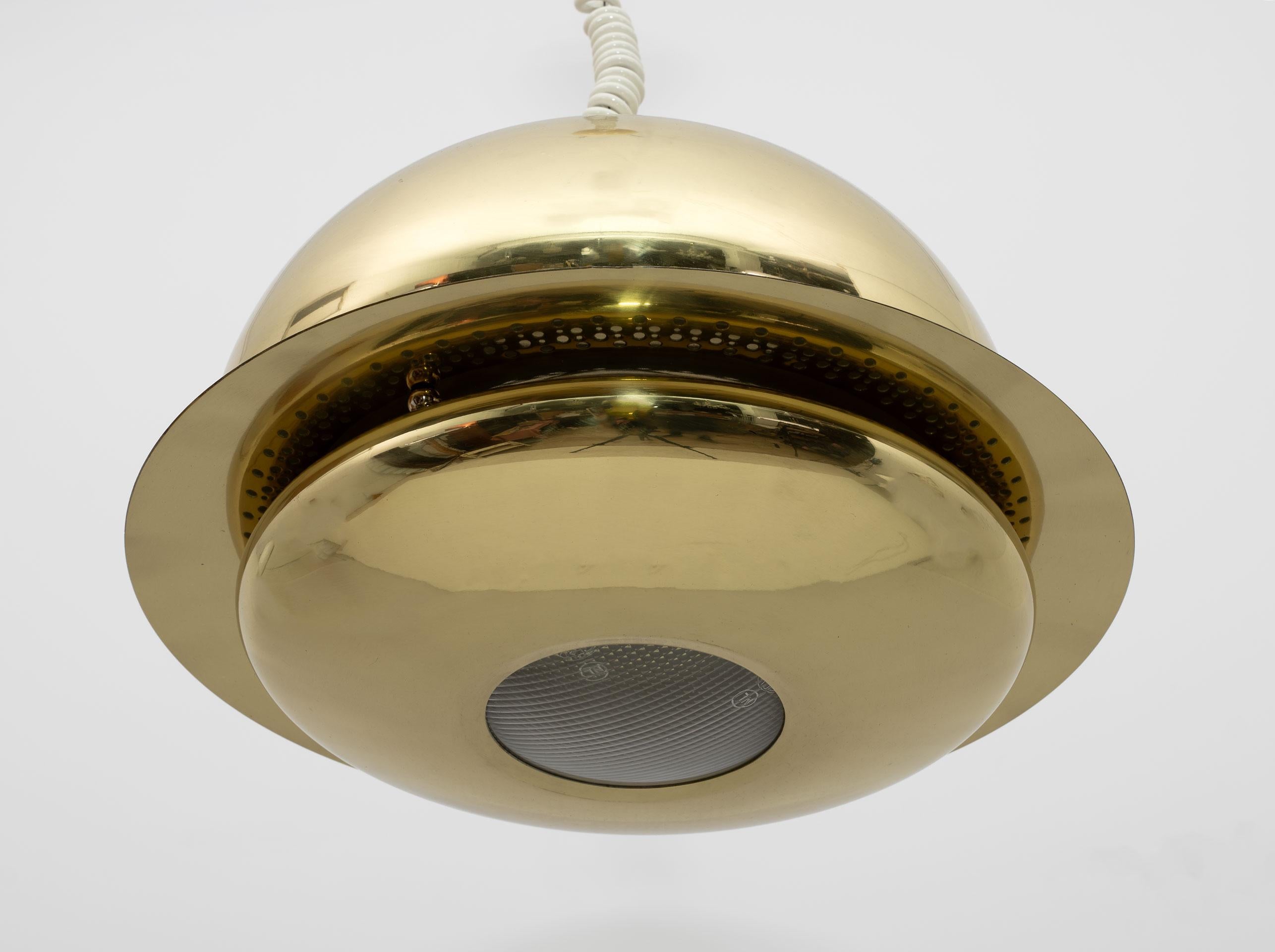 Afra & Tobia Scarpa Mid-century Modern Brass Pendant Nictea by Flos, Italy, 1961 In Good Condition For Sale In Puglia, Puglia