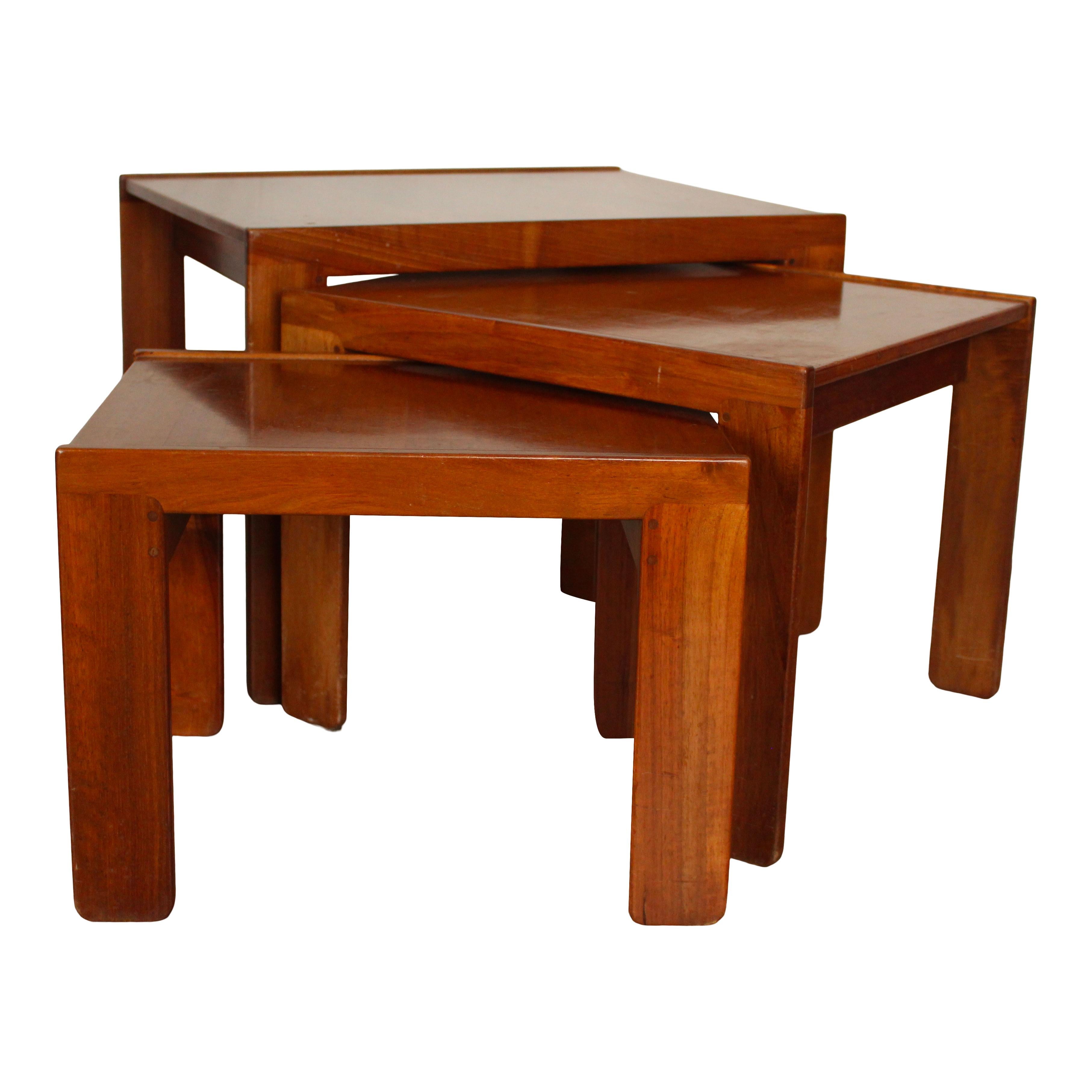 Afra & Tobia Scarpa Model 777 Walnut Nesting Coffee Tables for Cassina, 1965 For Sale 7