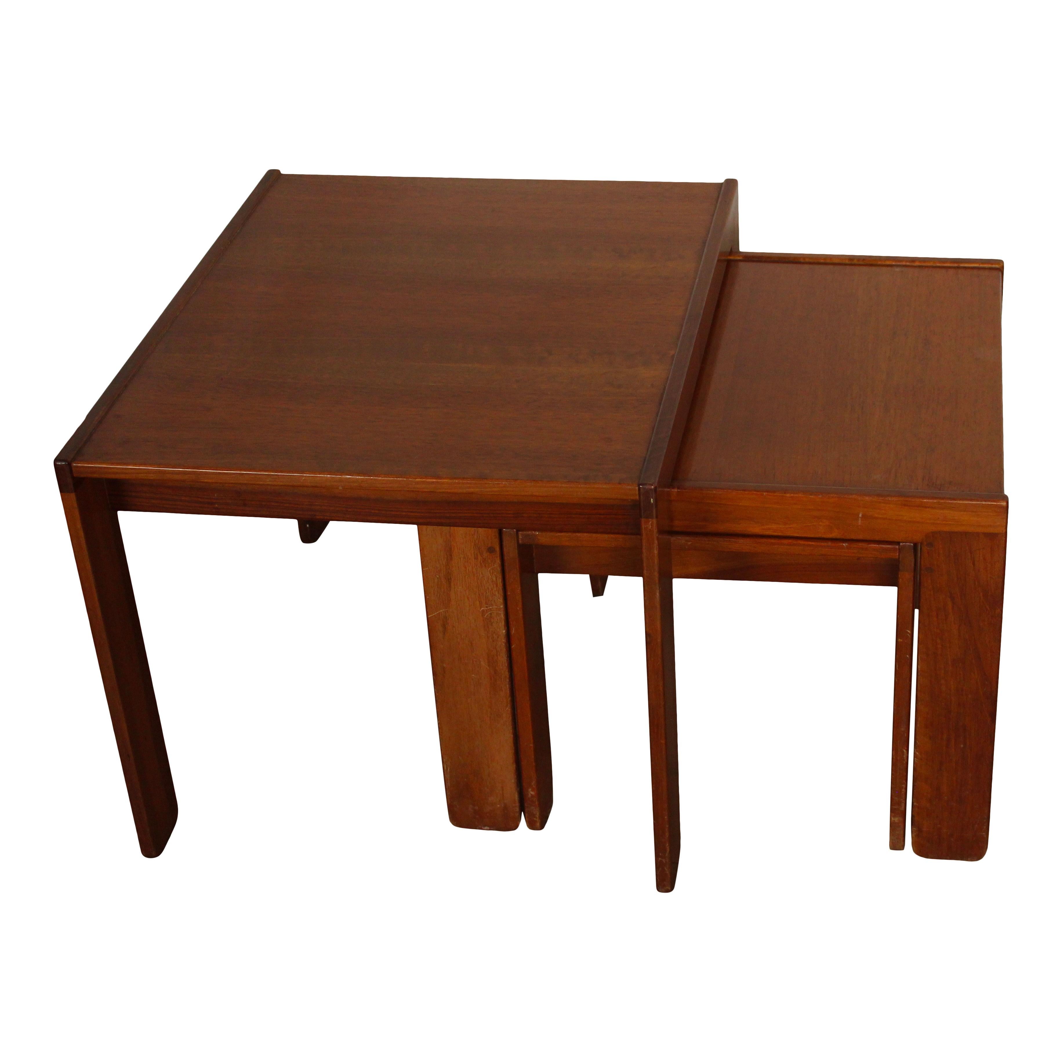 Afra & Tobia Scarpa Model 777 Walnut Nesting Coffee Tables for Cassina, 1965 In Good Condition For Sale In Vicenza, IT
