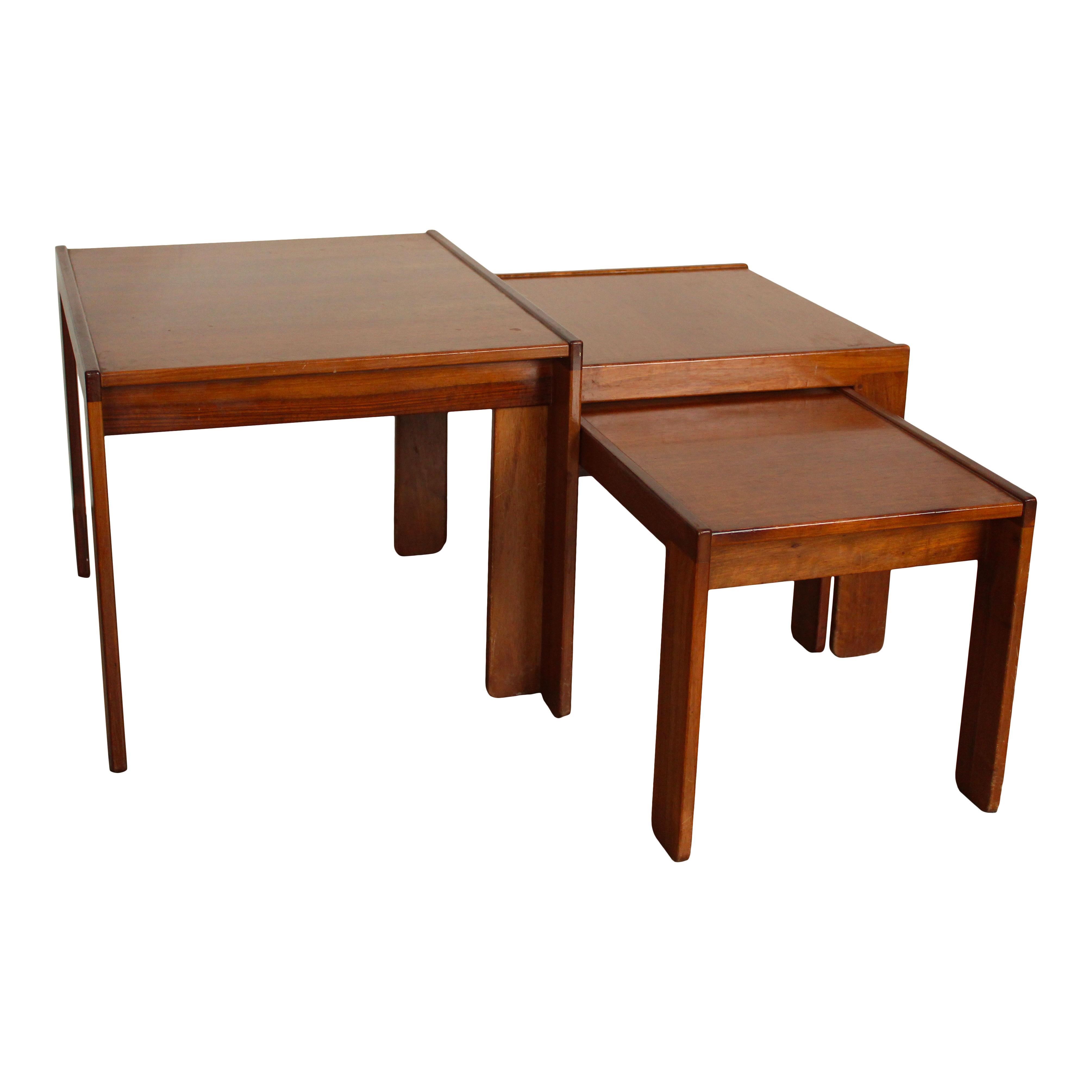 Mid-20th Century Afra & Tobia Scarpa Model 777 Walnut Nesting Coffee Tables for Cassina, 1965 For Sale