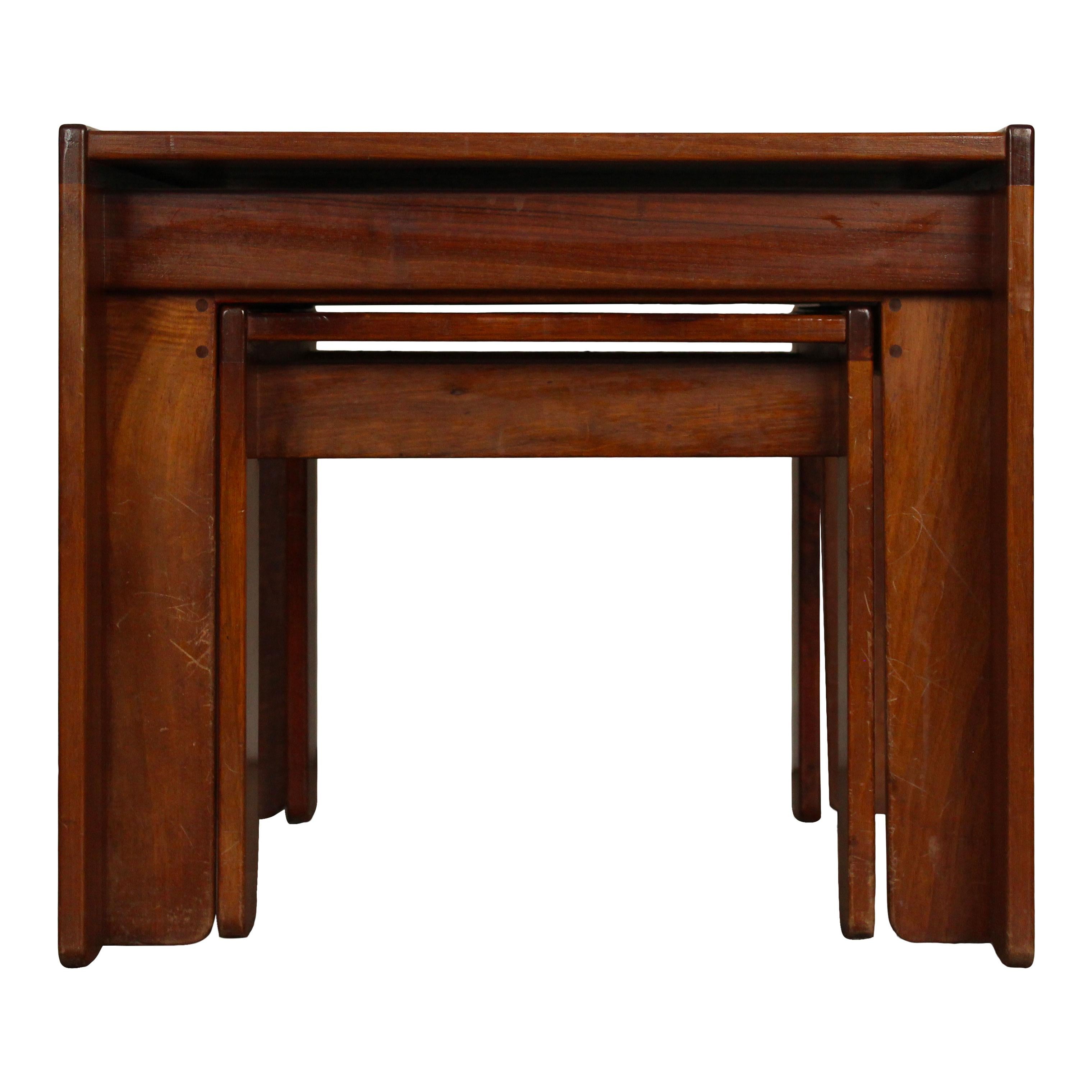 Afra & Tobia Scarpa Model 777 Walnut Nesting Coffee Tables for Cassina, 1965 For Sale 2