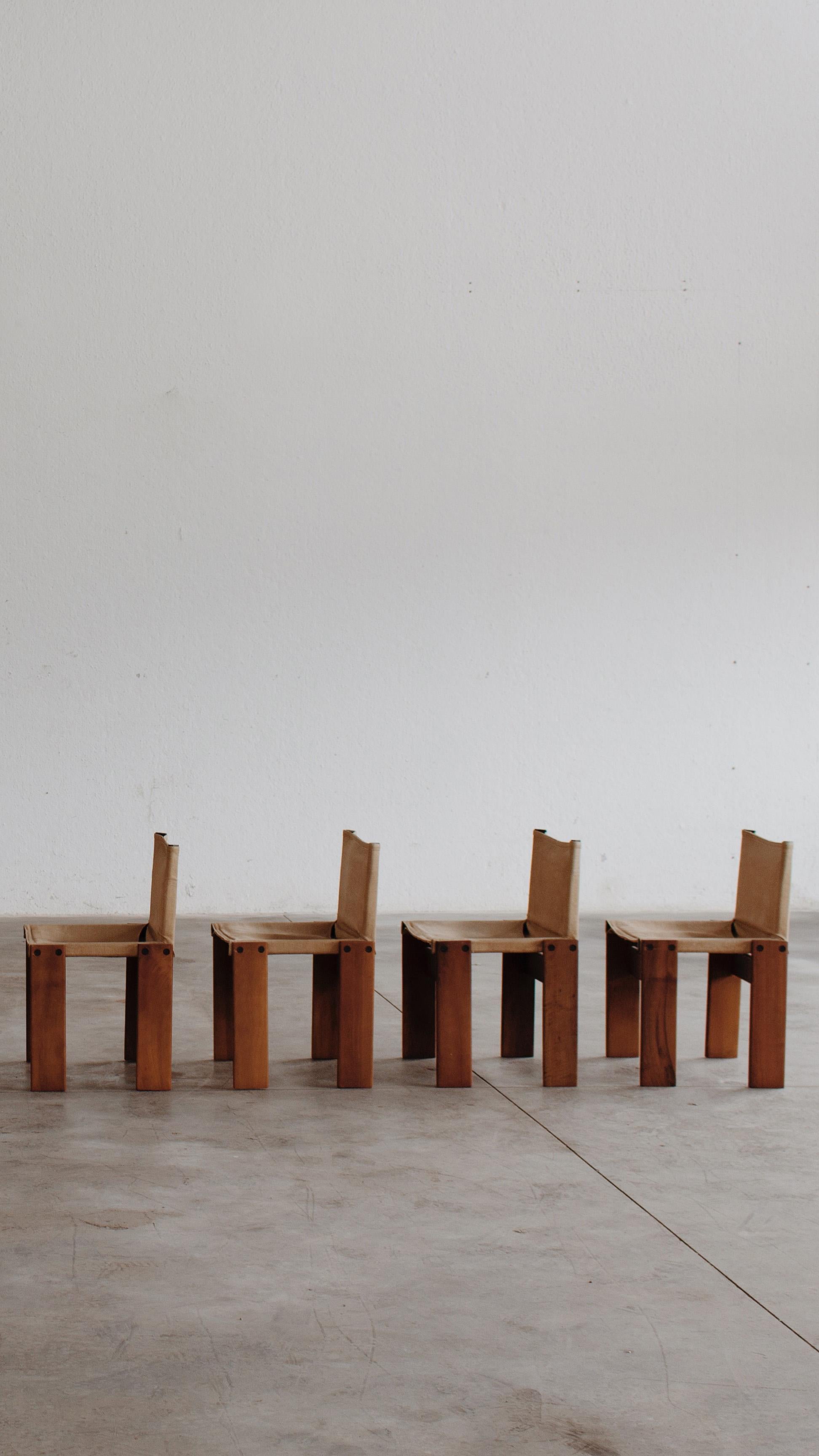 Chaises Monk d'Afra & Tobia Scarpa pour Molteni, 1974, ensemble de 4 pièces en vente 3