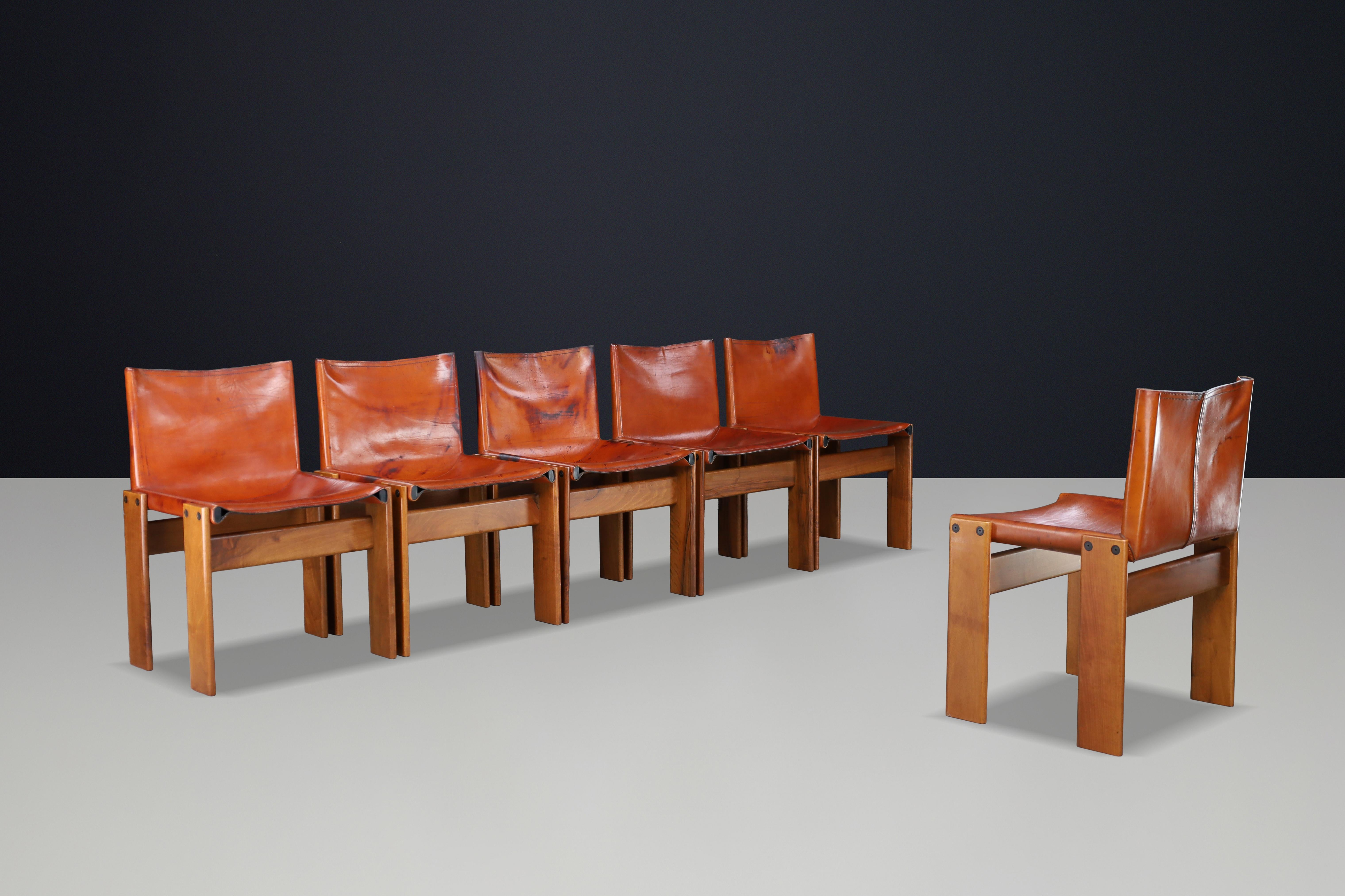 Afra & Tobia Scarpa ‘Monk’ Chairs in Patinated Leather & Walnut Frame, 1974 In Good Condition For Sale In Almelo, NL