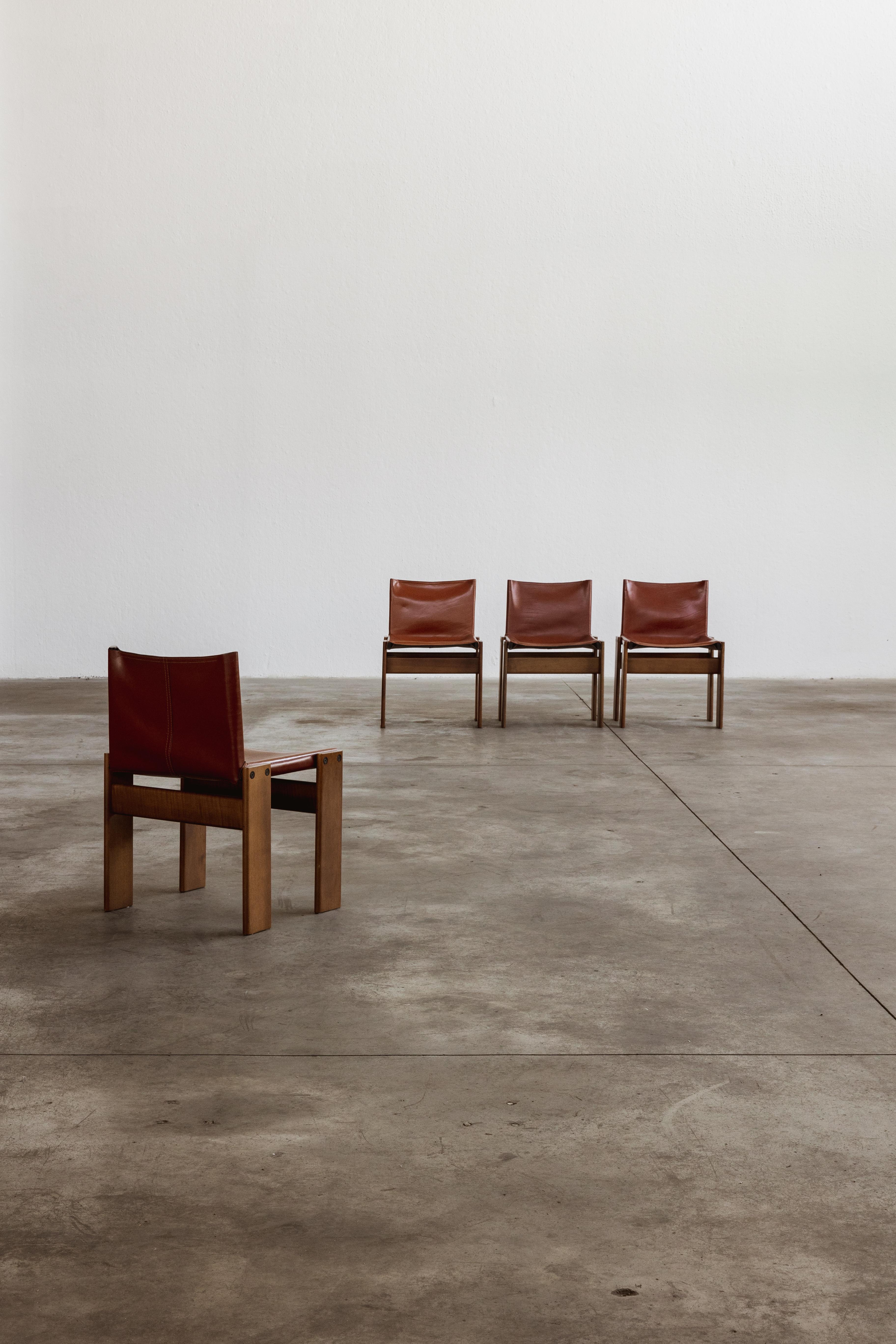 Chaises de salle à manger « Monk » de Afra & Tobia Scarpa pour Molteni, 1974, lot de 4 en vente 1