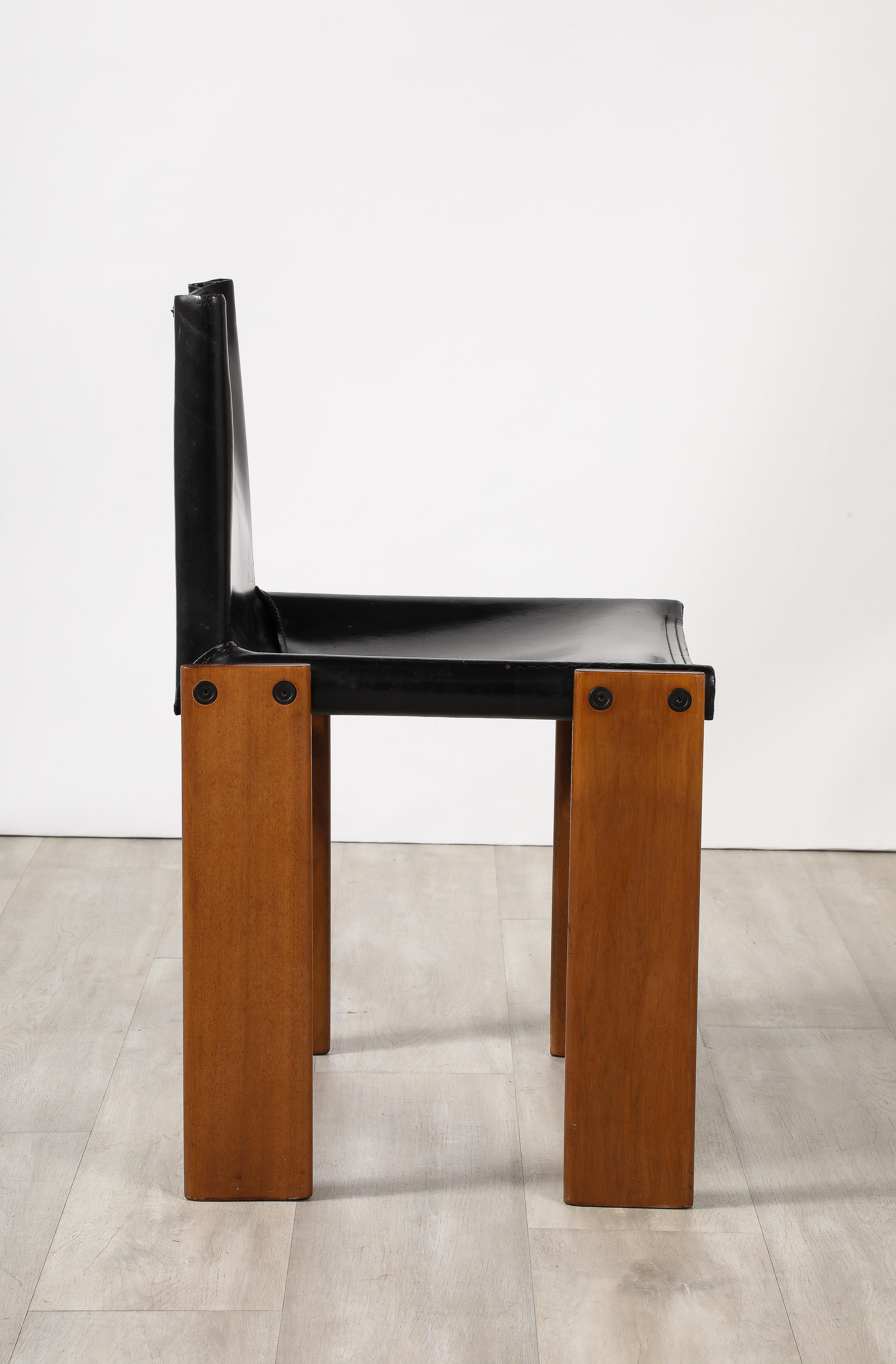 Set di sei sedie da pranzo di Afra & Tobia Scarpa 'Monk' per Molteni, 1974 In condizioni buone in vendita a New York, NY