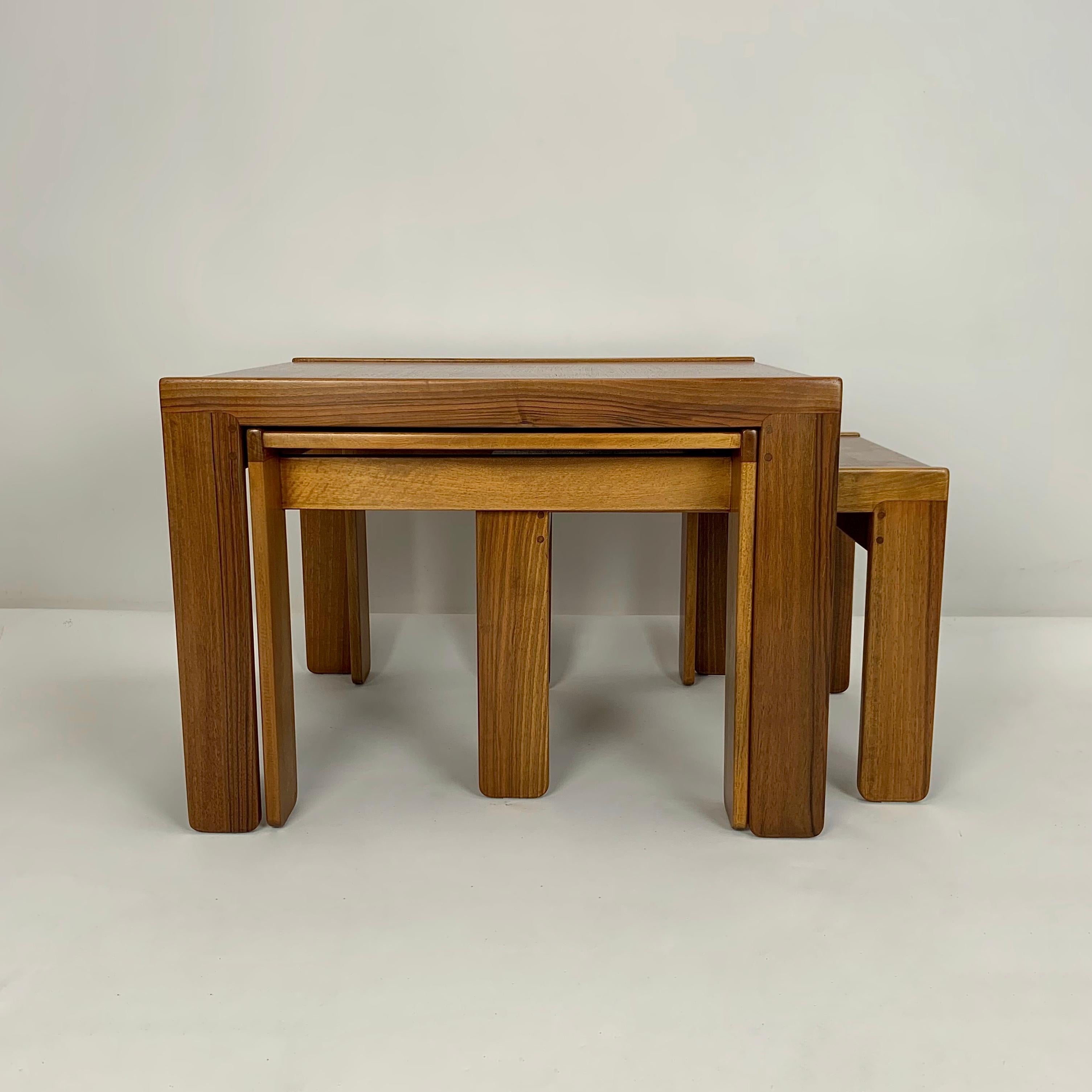 Wood Scarpa Afra & Tobia Nesting Tables 777 Model for Cassina, circa 1960, Italy.