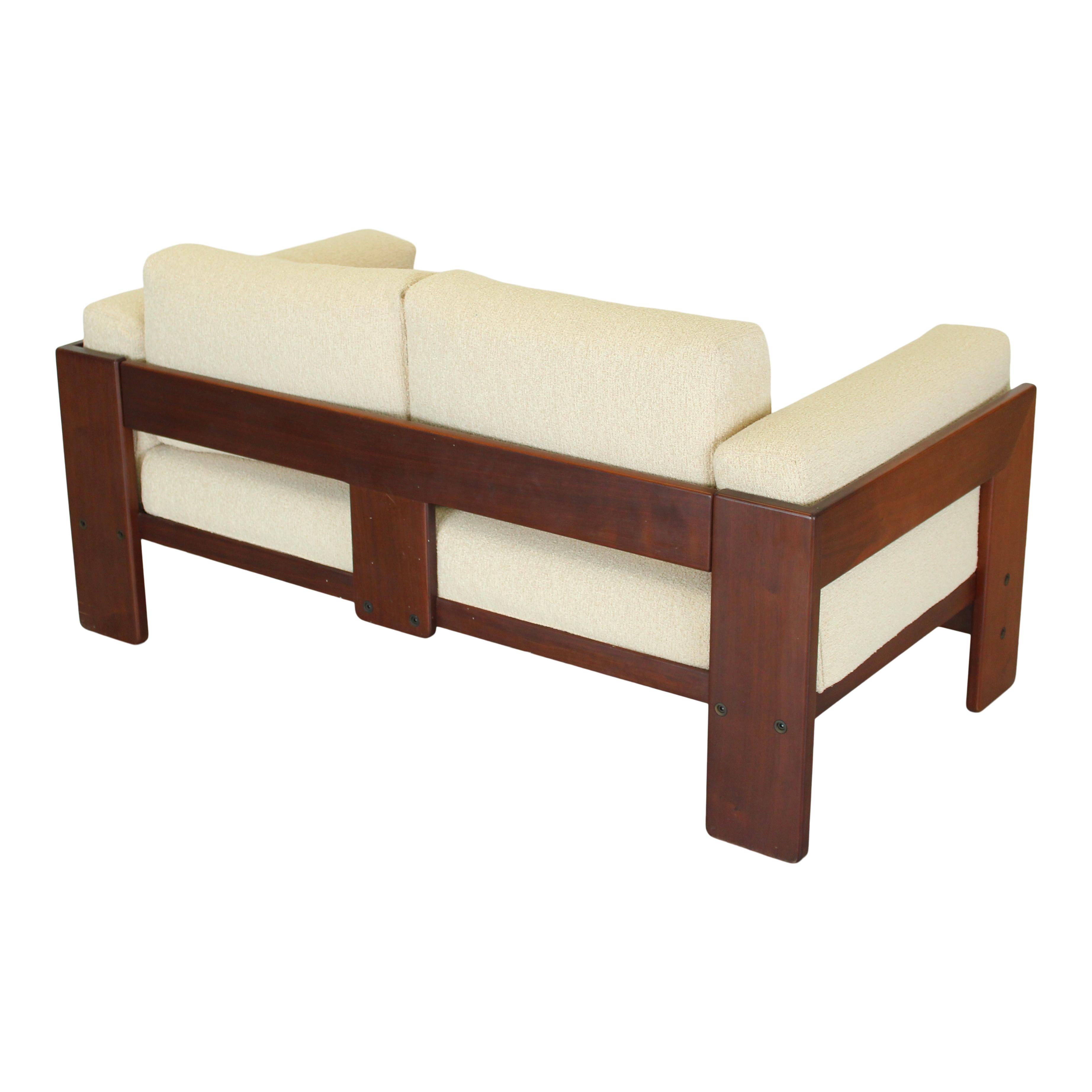 Bouclé Afra & Tobia Scarpa Canapé deux places en bouclier blanc cassé Bastiano pour Gavina, 1966 en vente