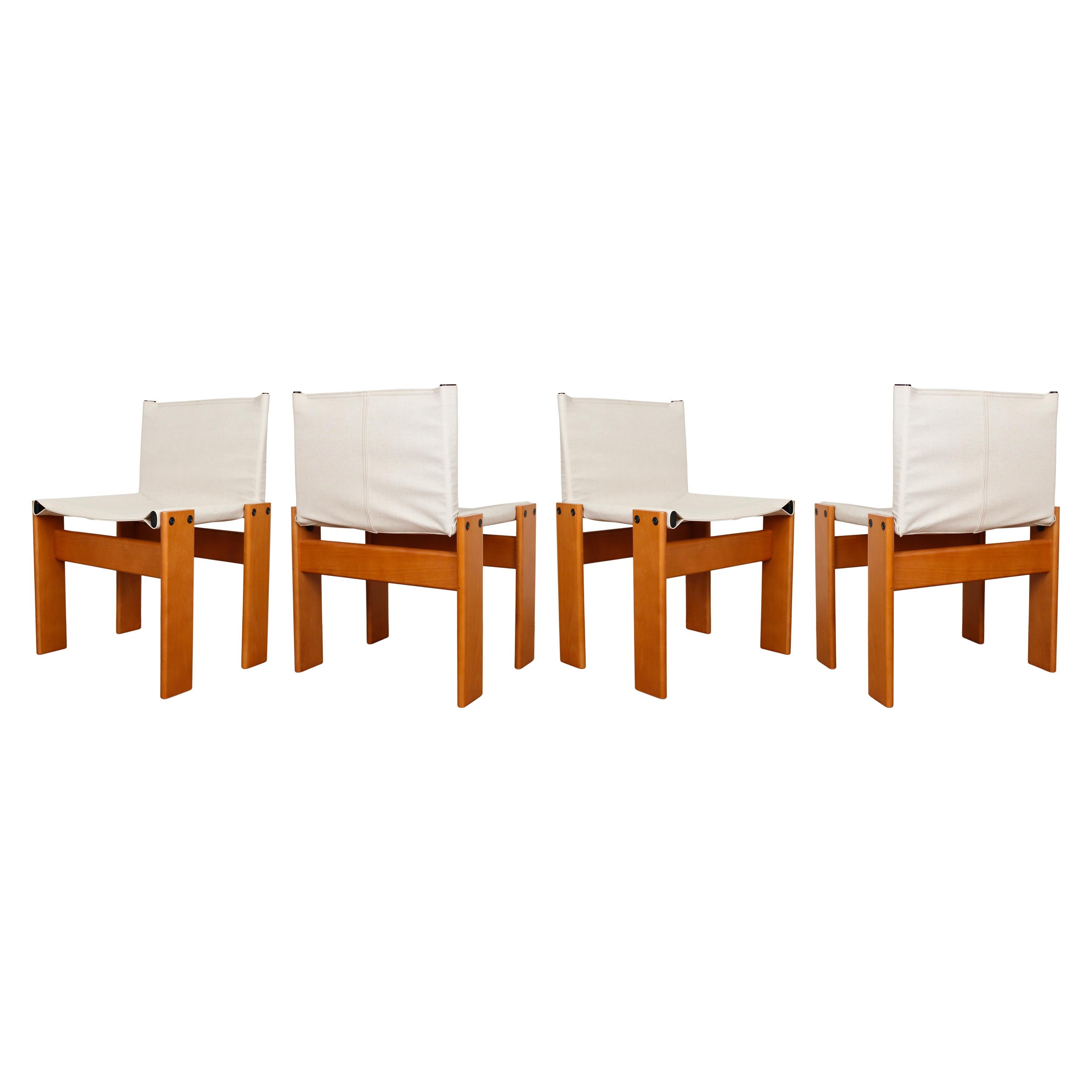 Mid-Century moderno Afra & Tobia Scarpa Sedia da pranzo Monk in tela bianca per Molteni, Set di 4 in vendita