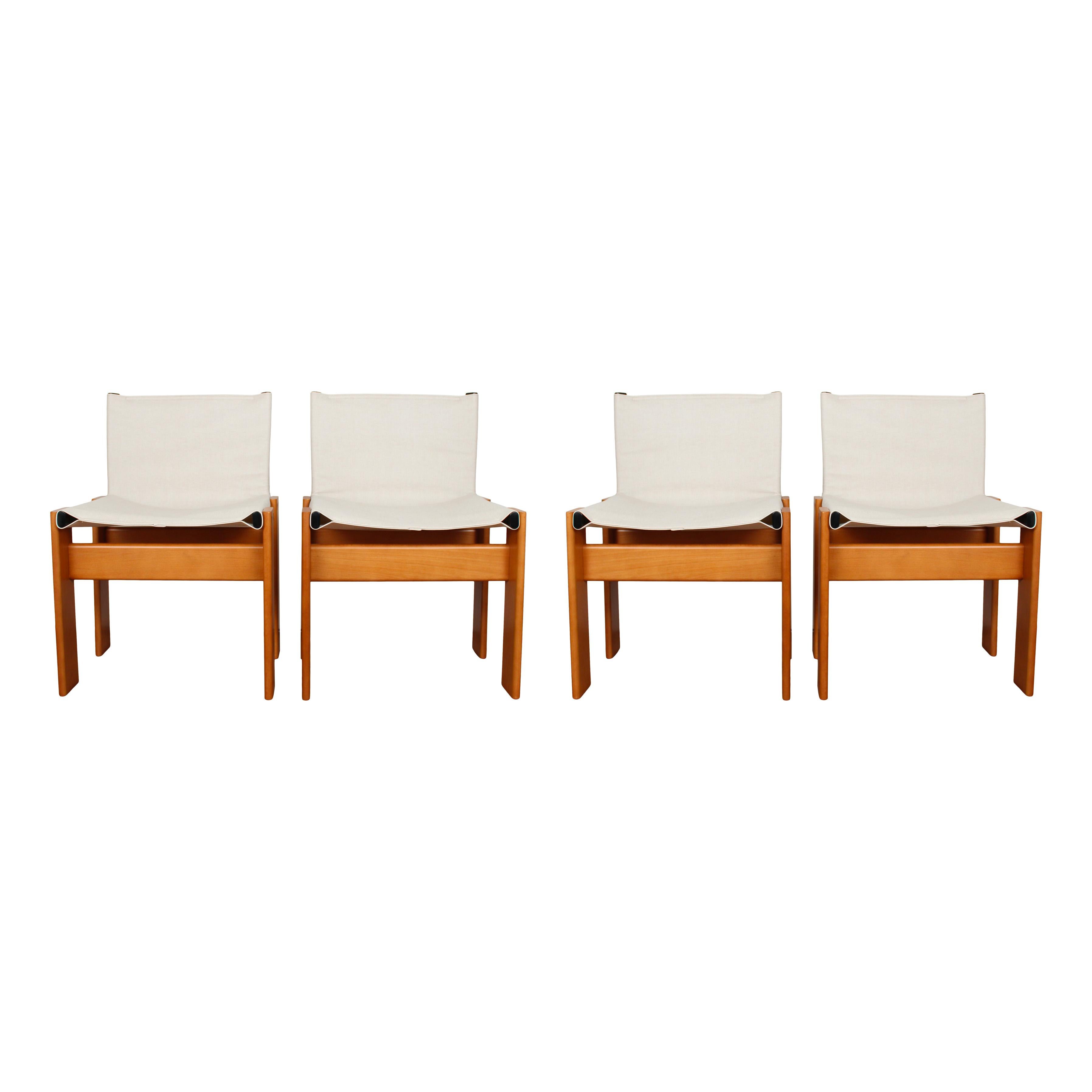 Italiano Afra & Tobia Scarpa Sedia da pranzo Monk in tela bianca per Molteni, Set di 4 in vendita