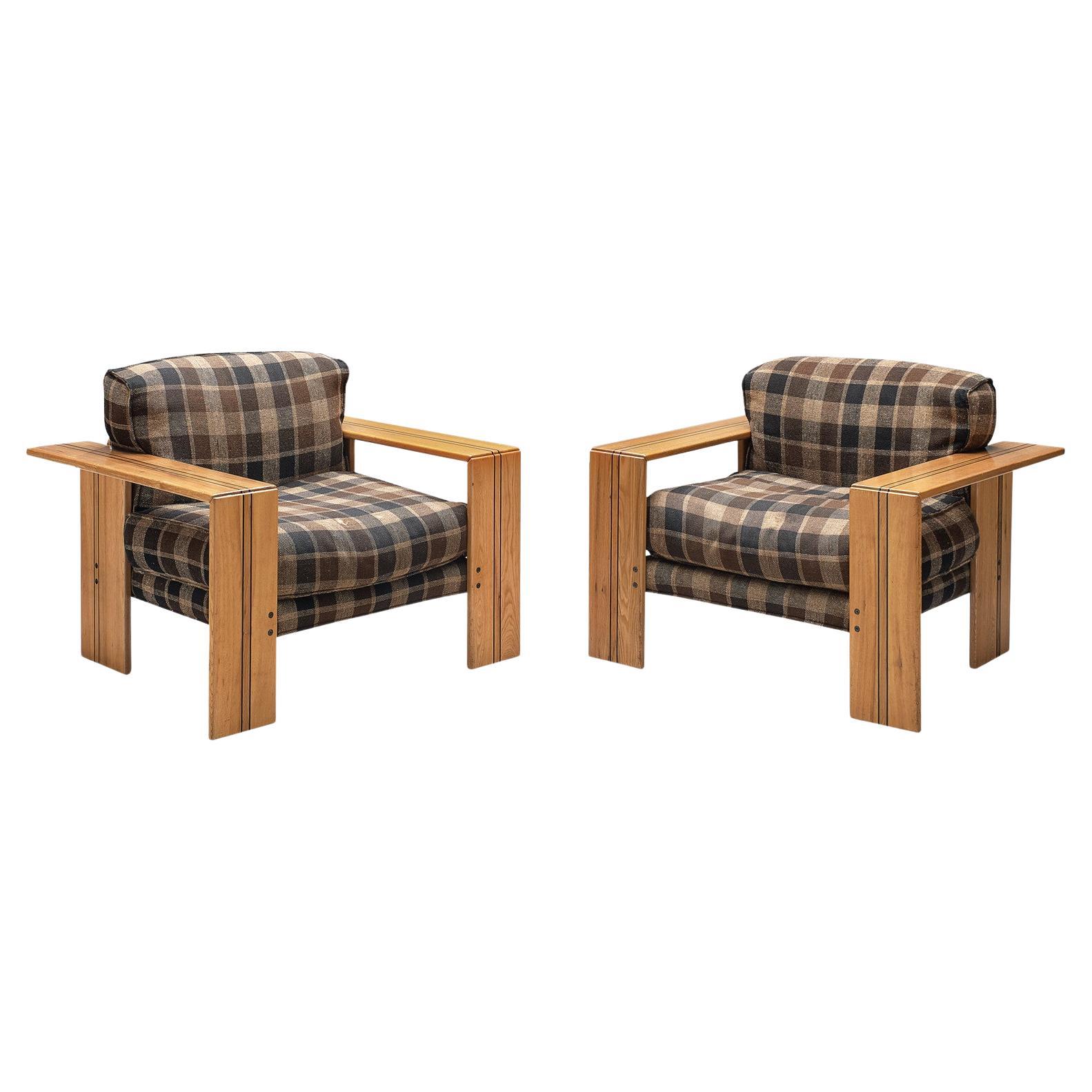 Afra 
Tobia Scarpa Pair of 
Artona
 Lounge Chairs in Elm and Checkered Fabric im Angebot
