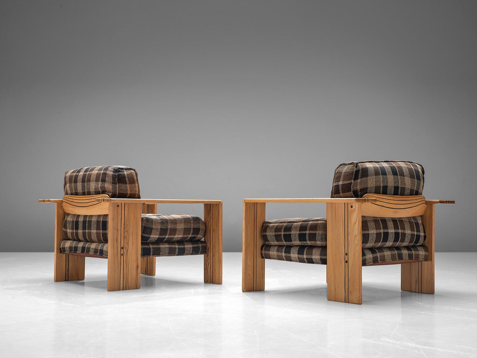 Italian Afra & Tobia Scarpa Pair of 'Artona' Lounge Chairs in Elm and Checkered Fabric 