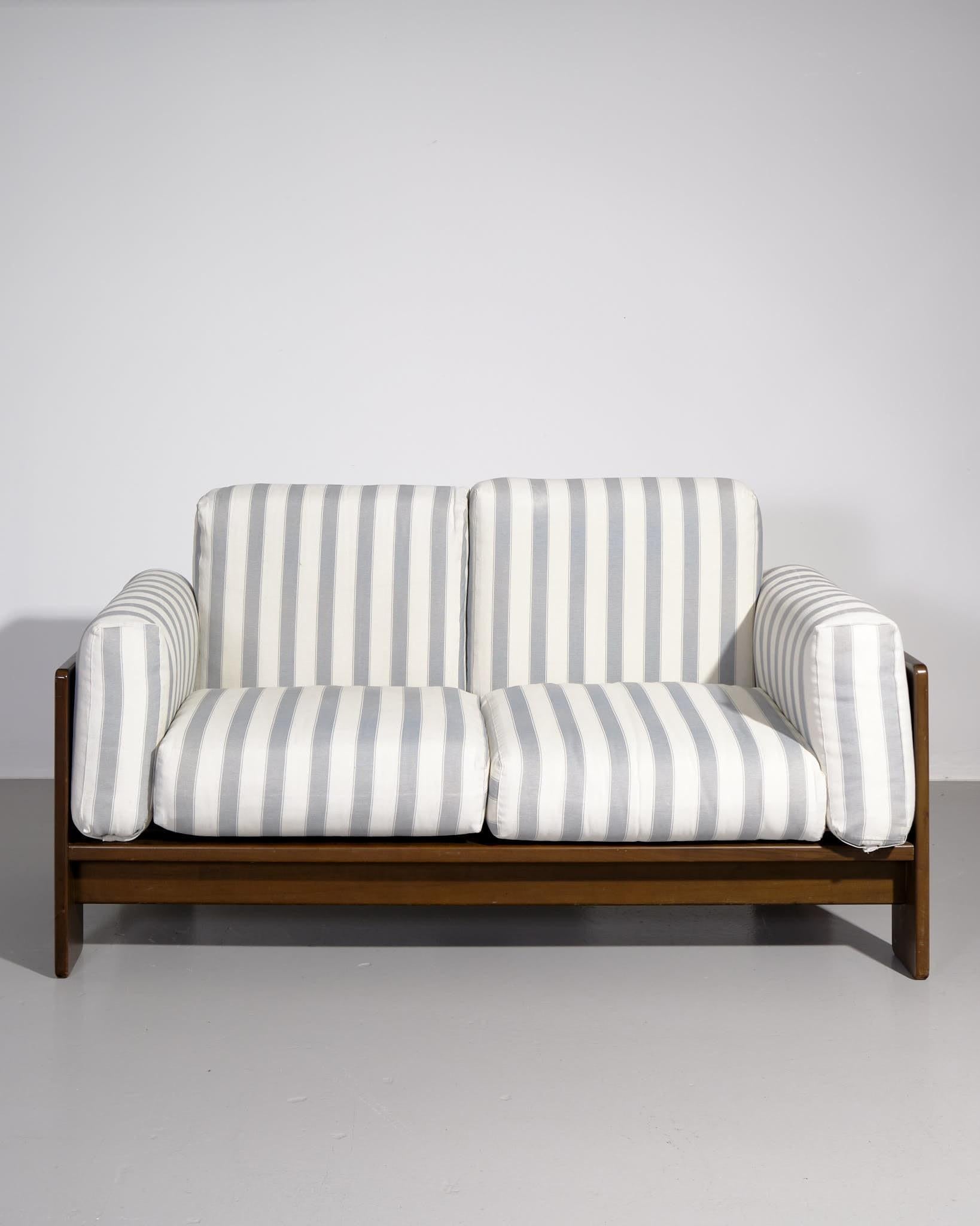 Mid-Century Modern Afra & Tobia Scarpa, Pair of 'model Bastian' sofas For Sale