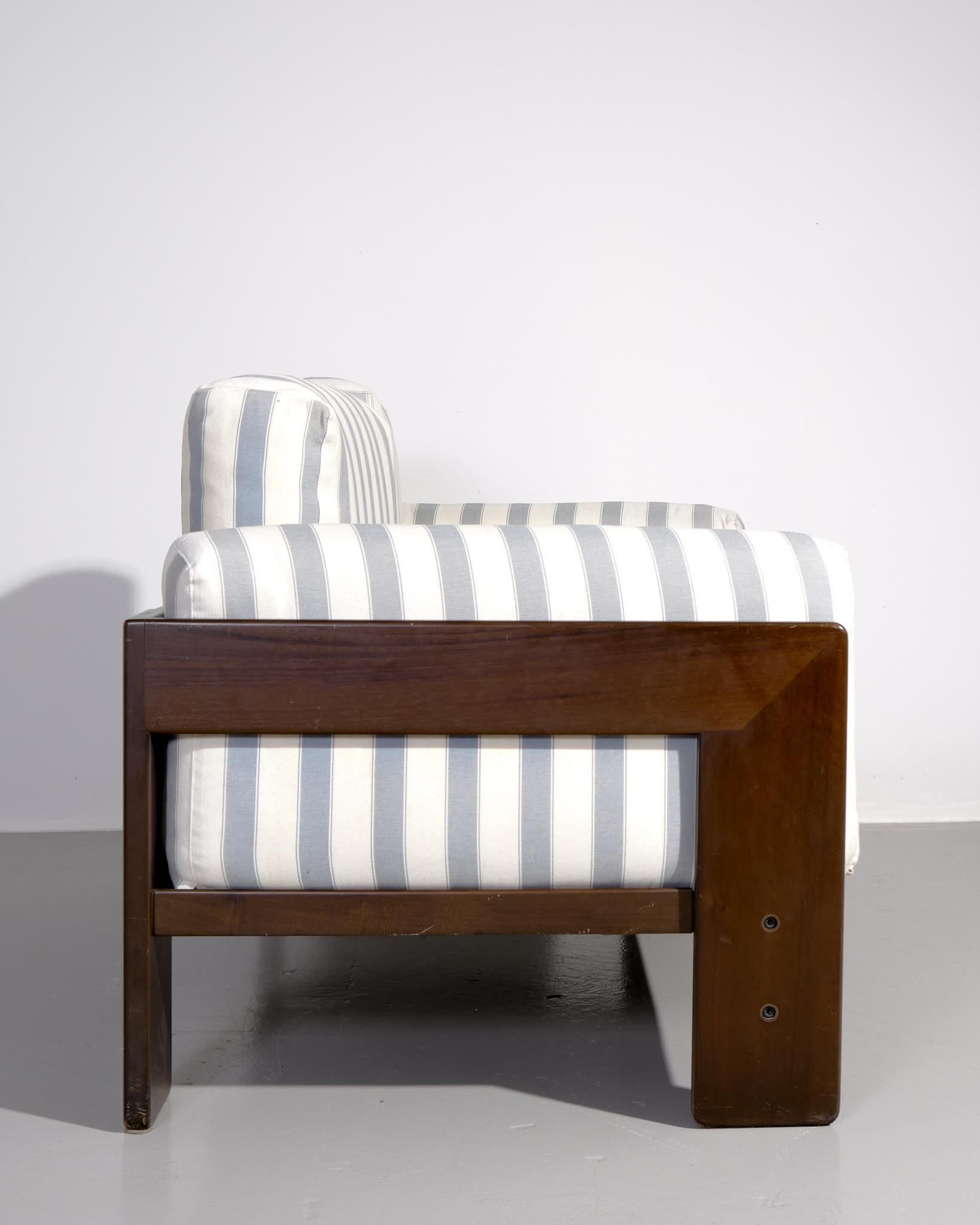 20th Century Afra & Tobia Scarpa, Pair of 'model Bastian' sofas For Sale