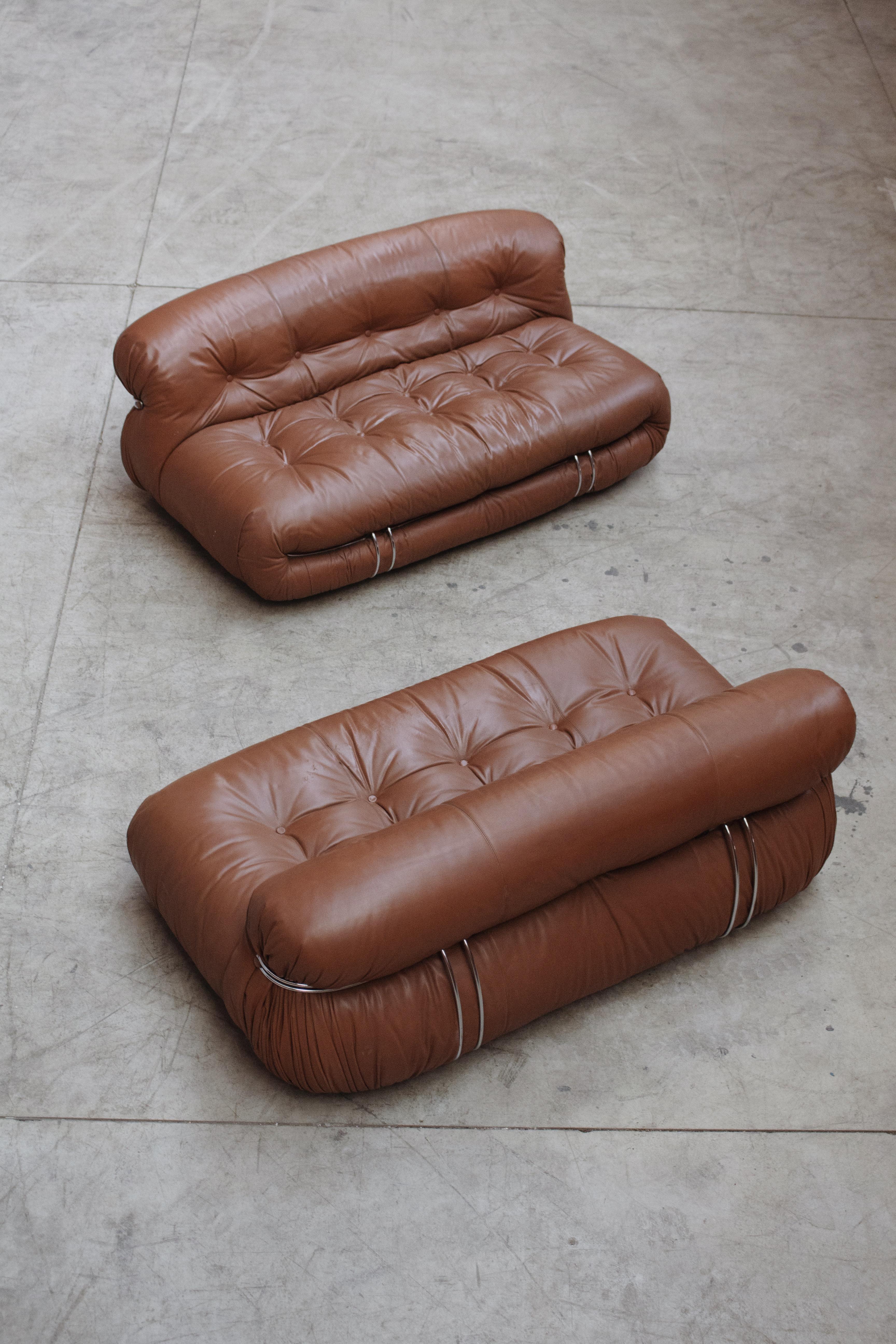 Afra & Tobia Scarpa Pair of “Soriana” Sofas for Cassina, original cognac leather, 1969

Although technically designed in the 1960s, the 