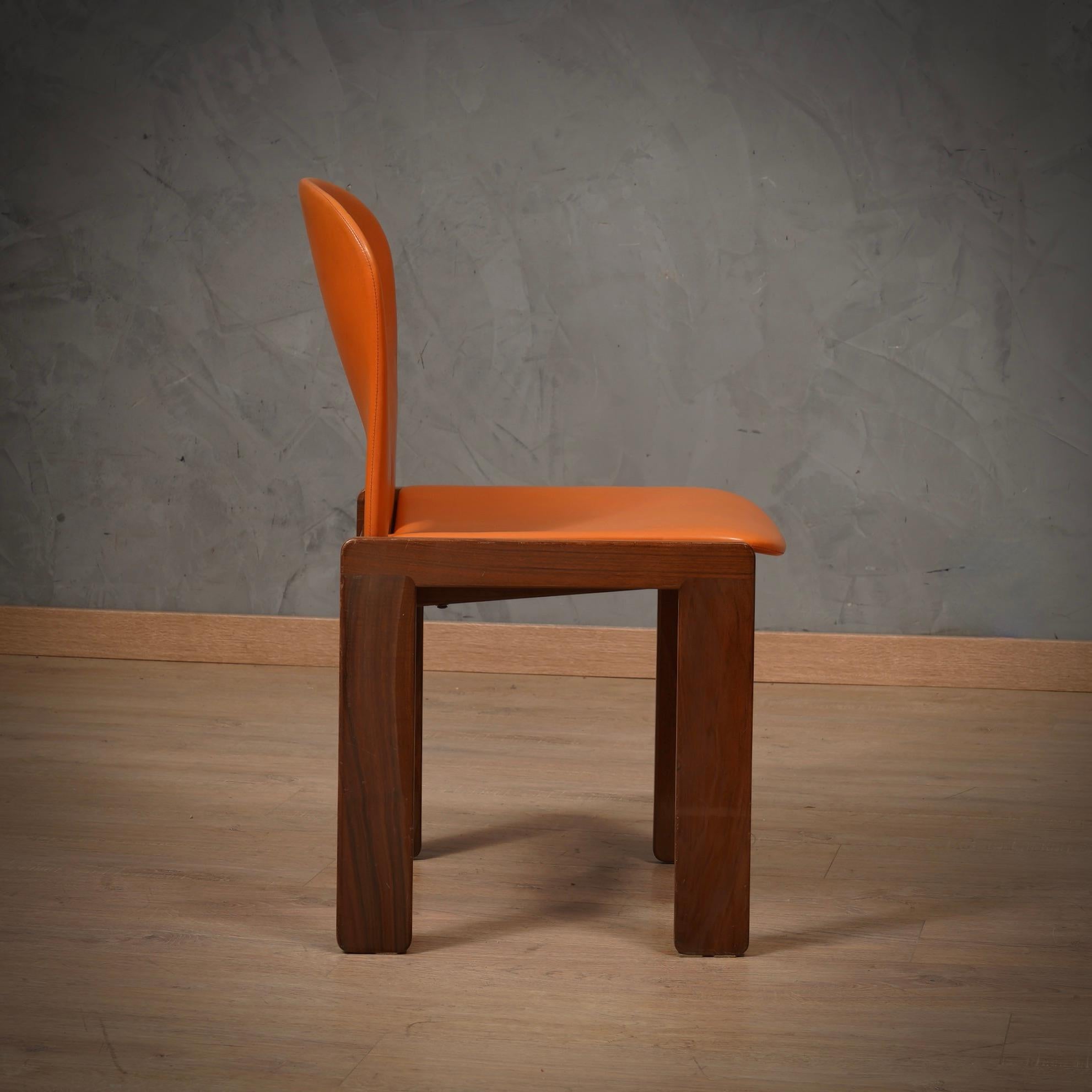 Afra & Tobia Scarpa per Cassina Modelo 121 Sillas de comedor de cuero y nogal, 1967 en venta 2