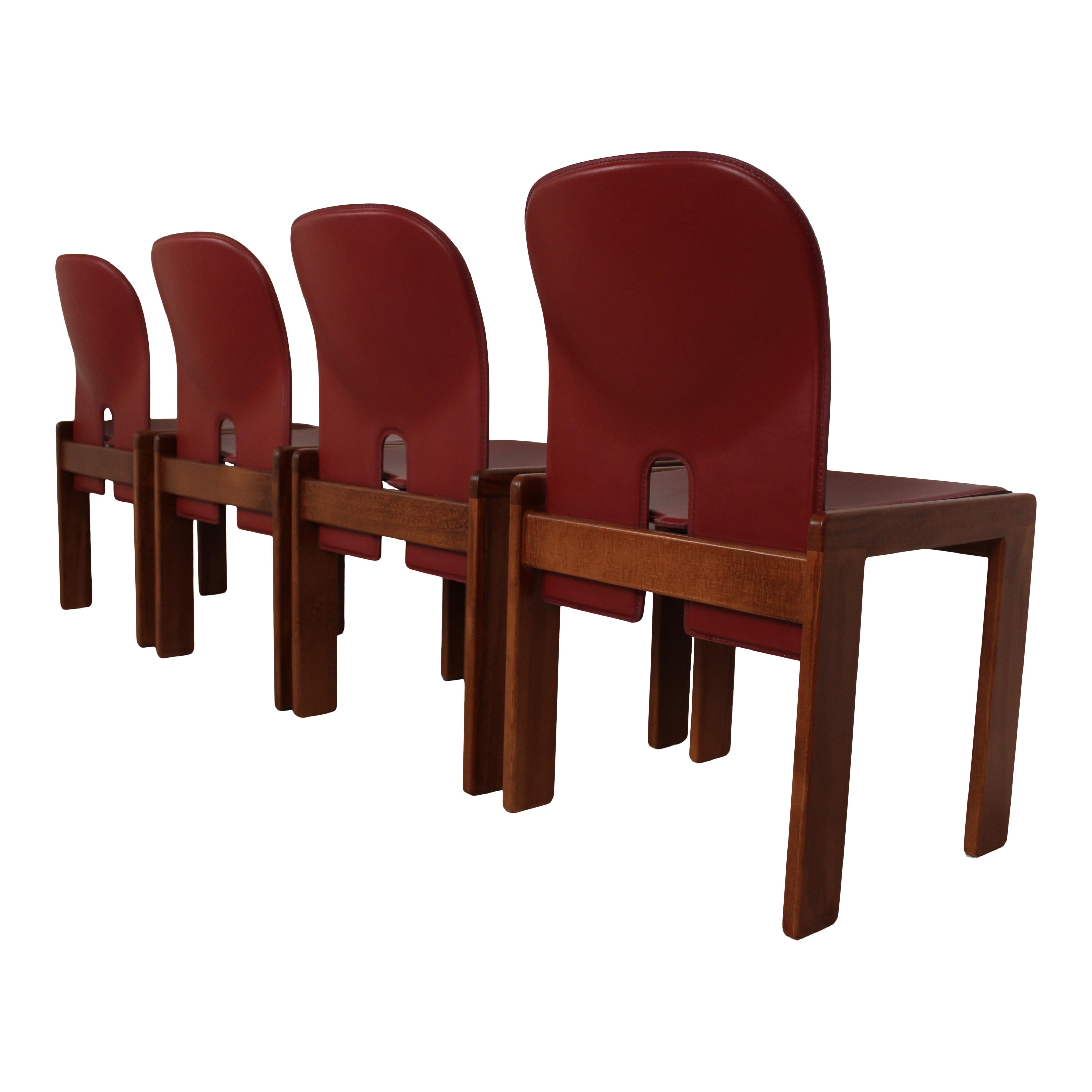 Afra & Tobia Scarpa Red Leather 121 Dining Chair for Cassina, 1967, Set of 4 In Good Condition For Sale In Vicenza, IT