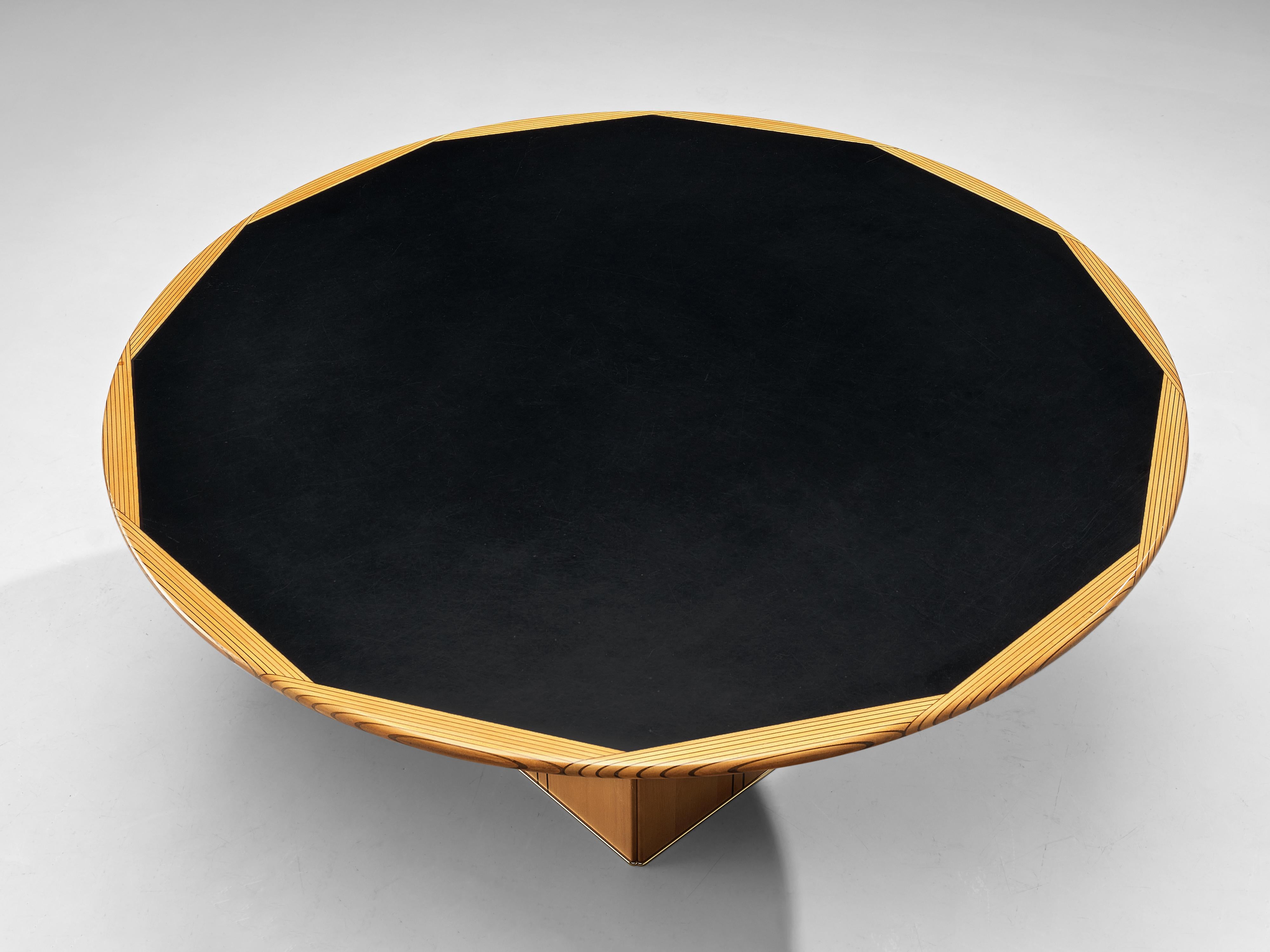 Afra & Tobia Scarpa 'Artona' Round Dining Table in Walnut In Good Condition In Waalwijk, NL