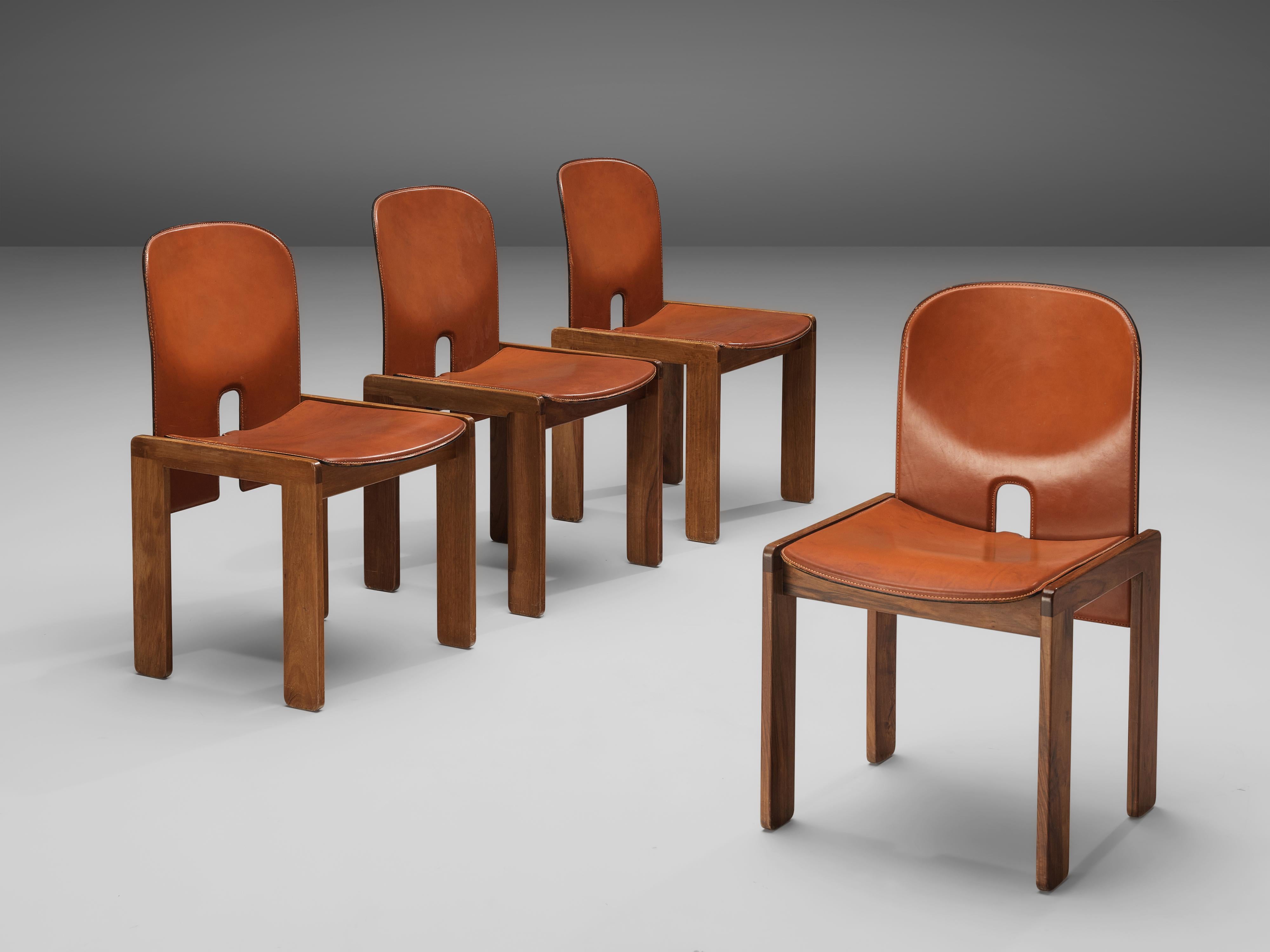 Afra & Tobia Scarpa for Cassina, dining chairs model '121', wood, leather, Italy, design 1965

Set of four chairs by the Italian designer couple Tobia & Afra Scarpa. These chairs have a cubic and architectural appearance. The base consists of four
