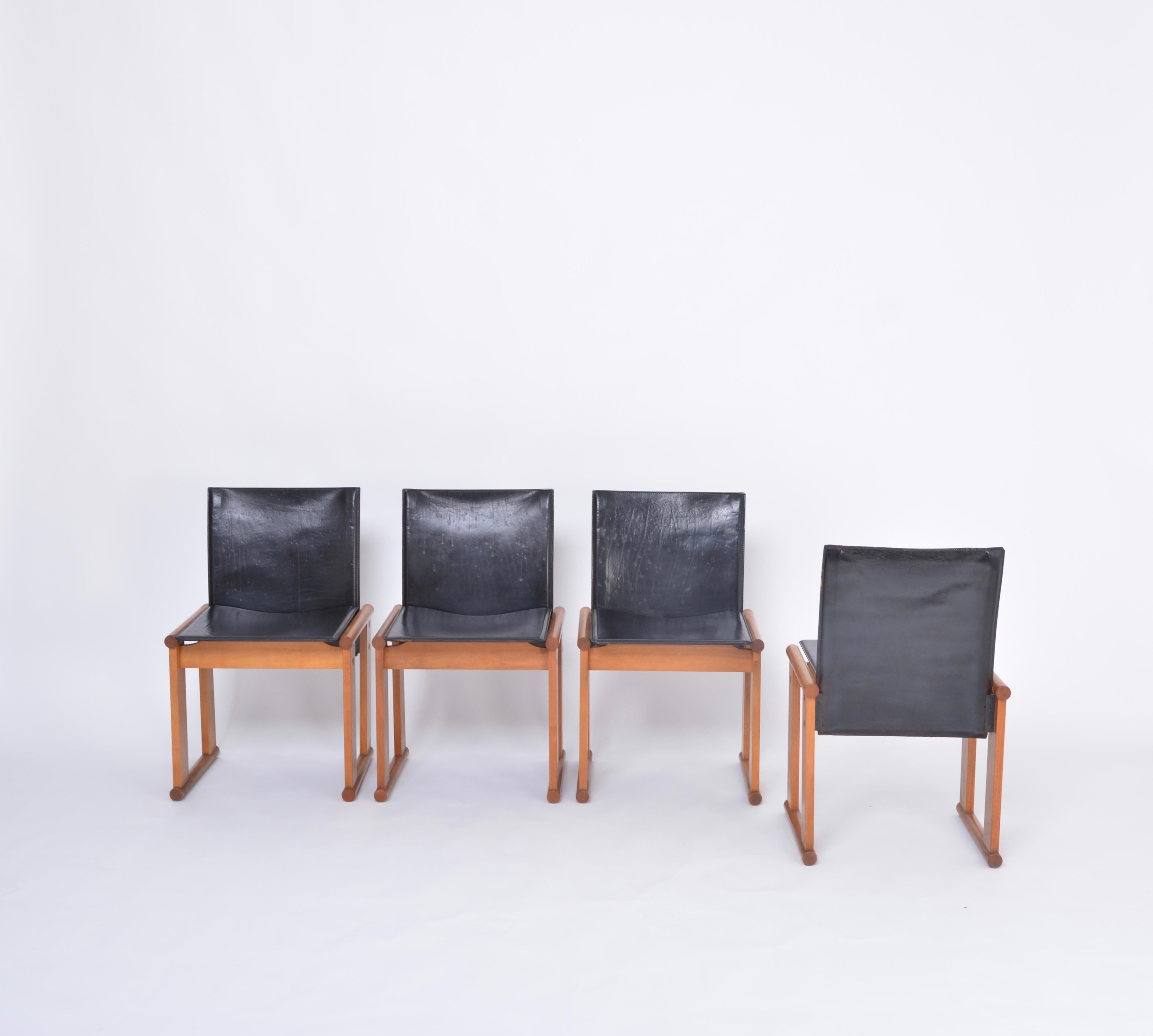 Afra & Tobia Scarpa Set of Four Dining Chairs in Black Leather 4